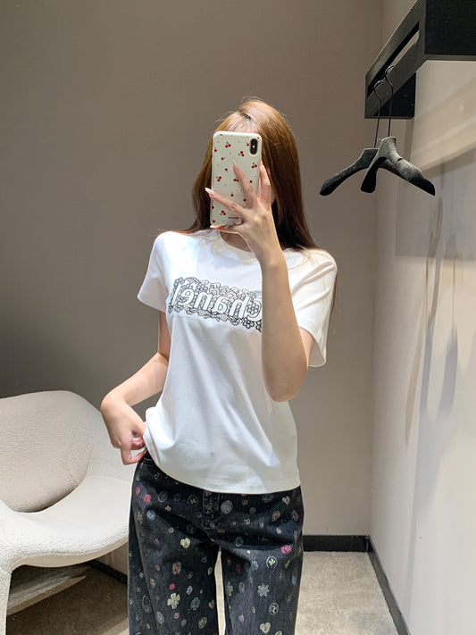 小香家-26早春新款字母刺繡T 白色