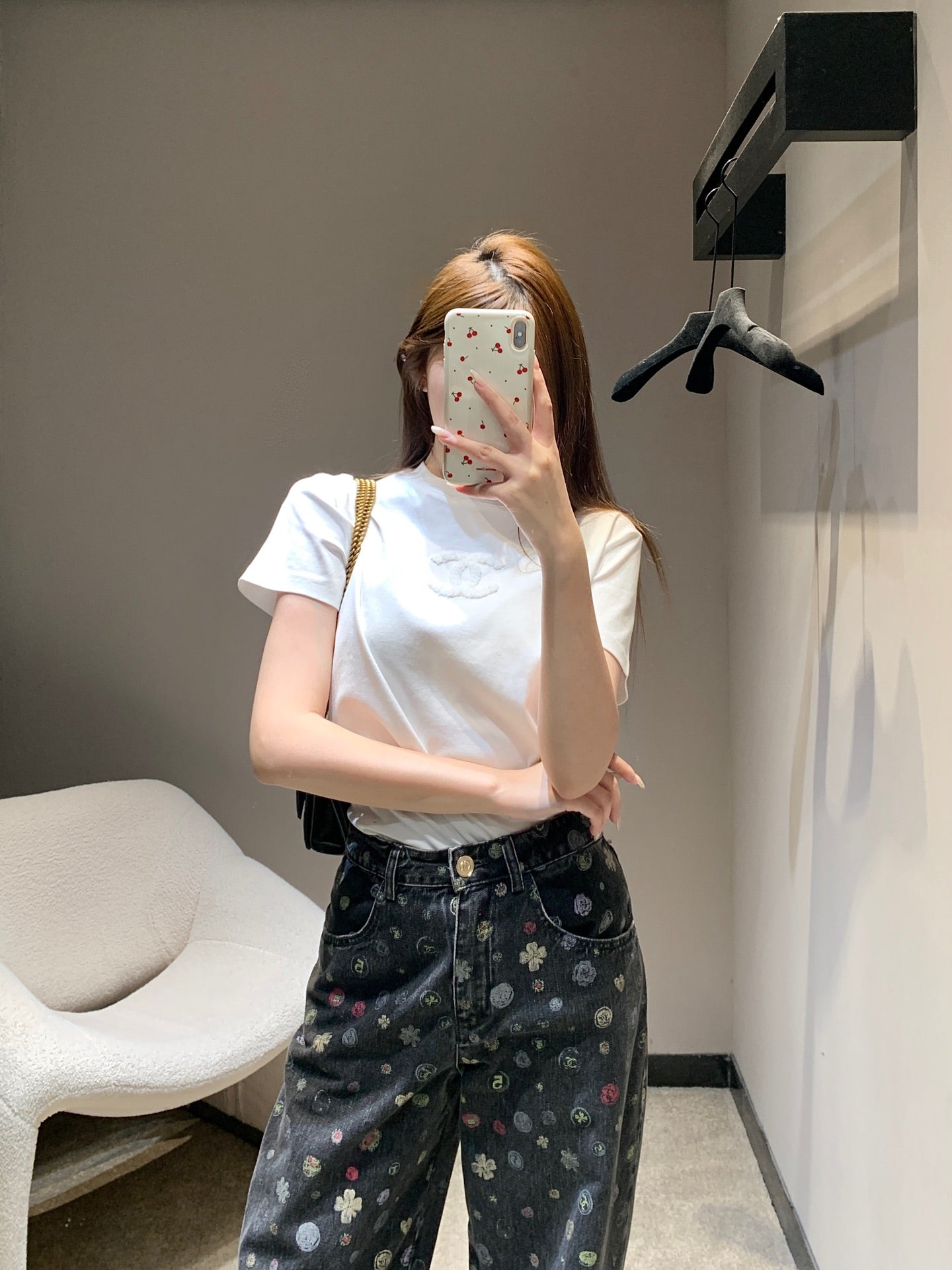 小香家- 26毛巾繡logo圓領短袖T 白色