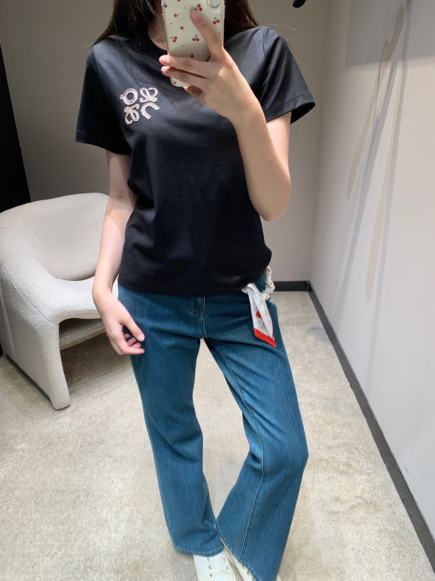 羅L家- 26Ss早春新款logo刺繡圓領短袖T 黑