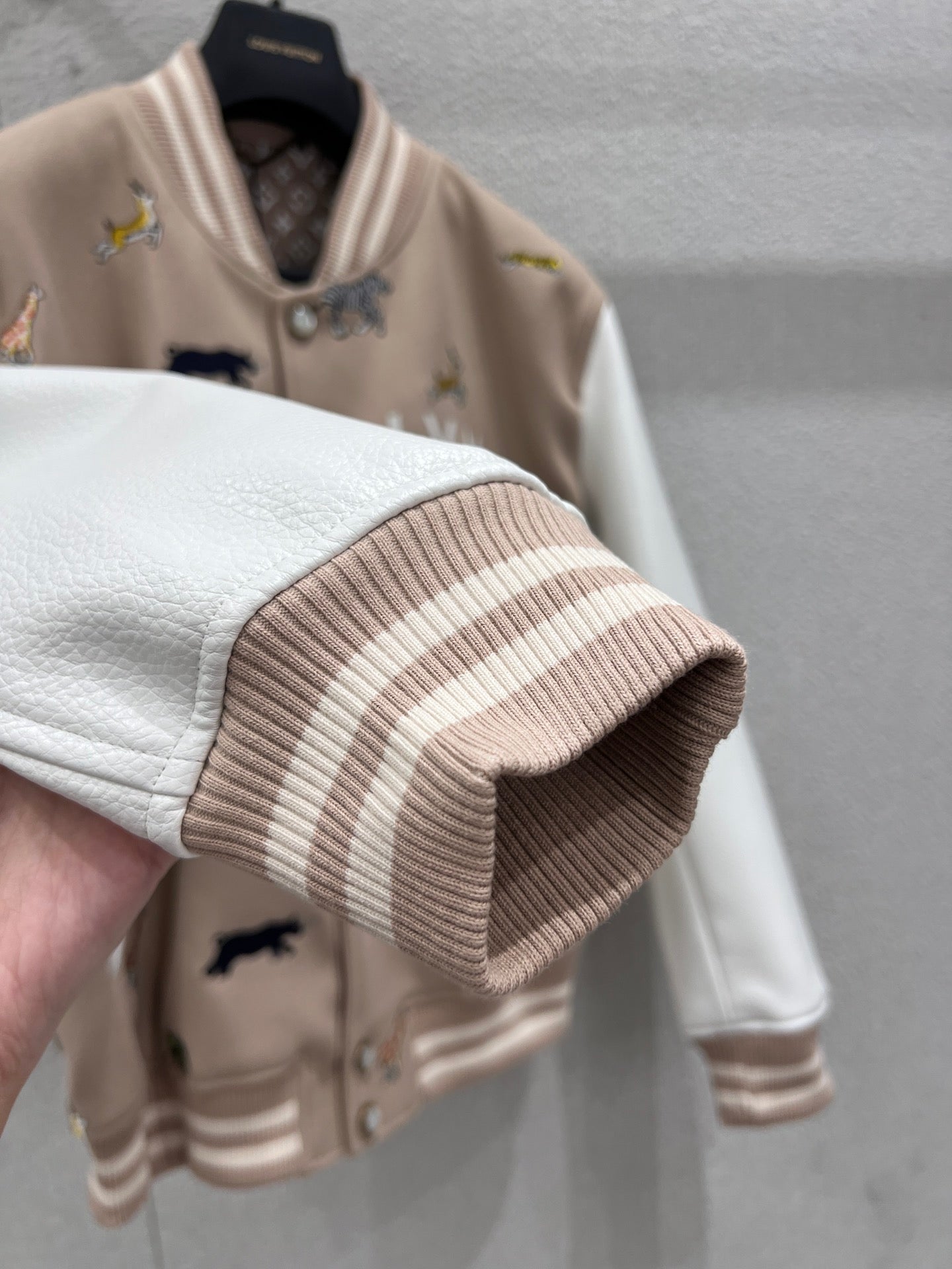 路L家-刺繡棒球外套
