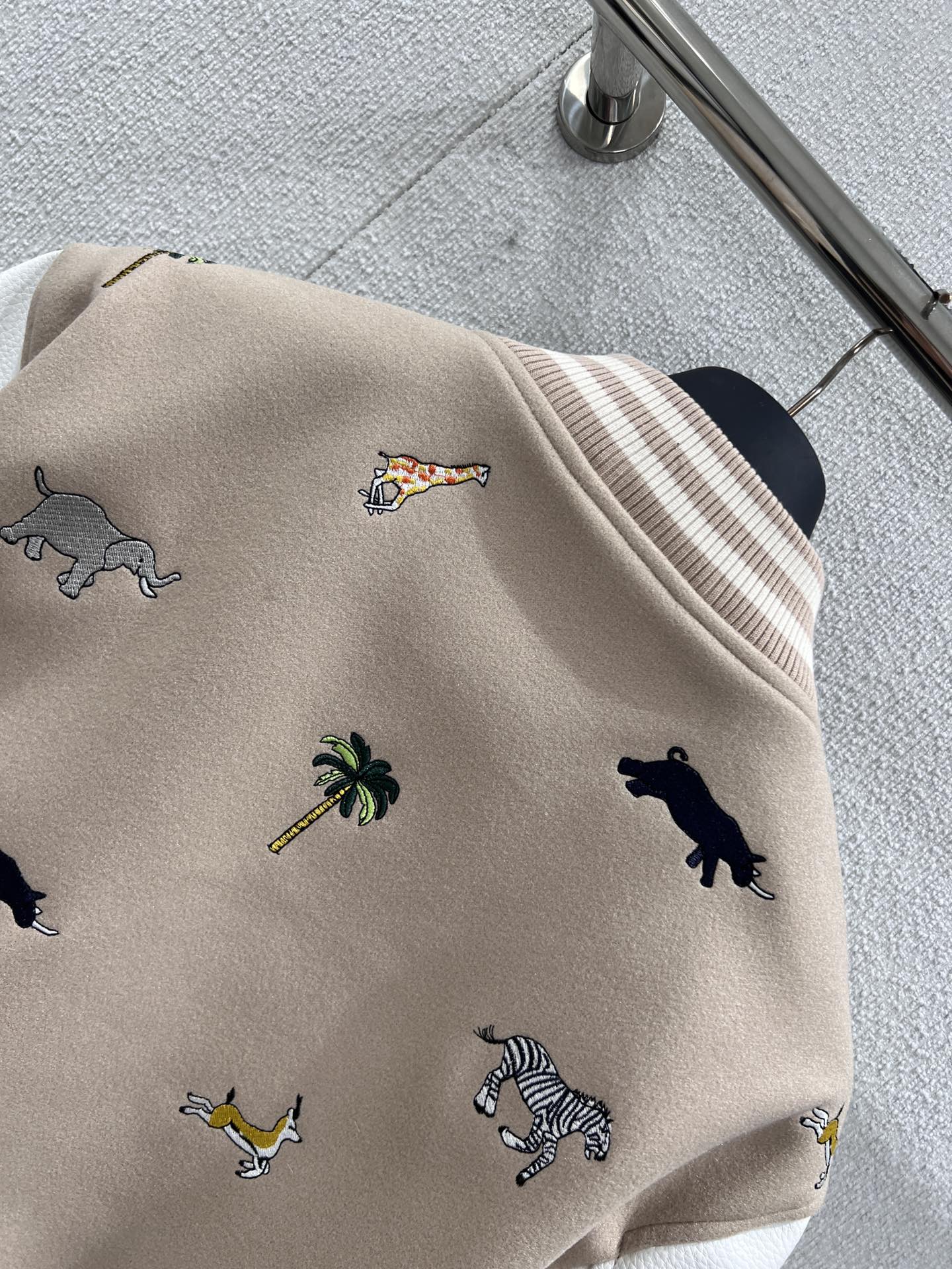 路L家-刺繡棒球外套