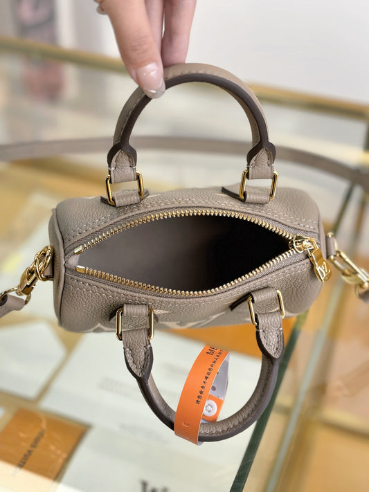路L家-M82890 NANO SPEEDY 手袋-灰色