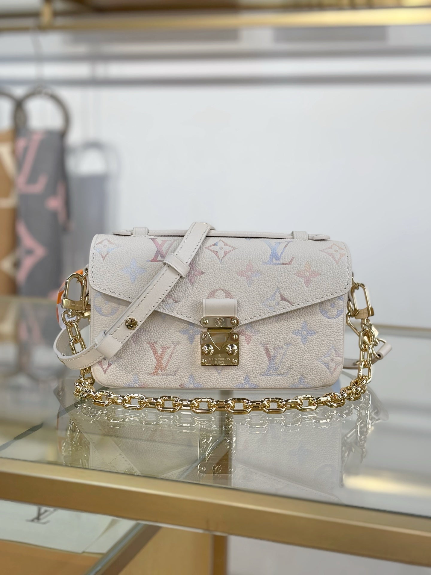 路L家-M25682 POCHETTE MÉTIS EAST WEST 手袋包-