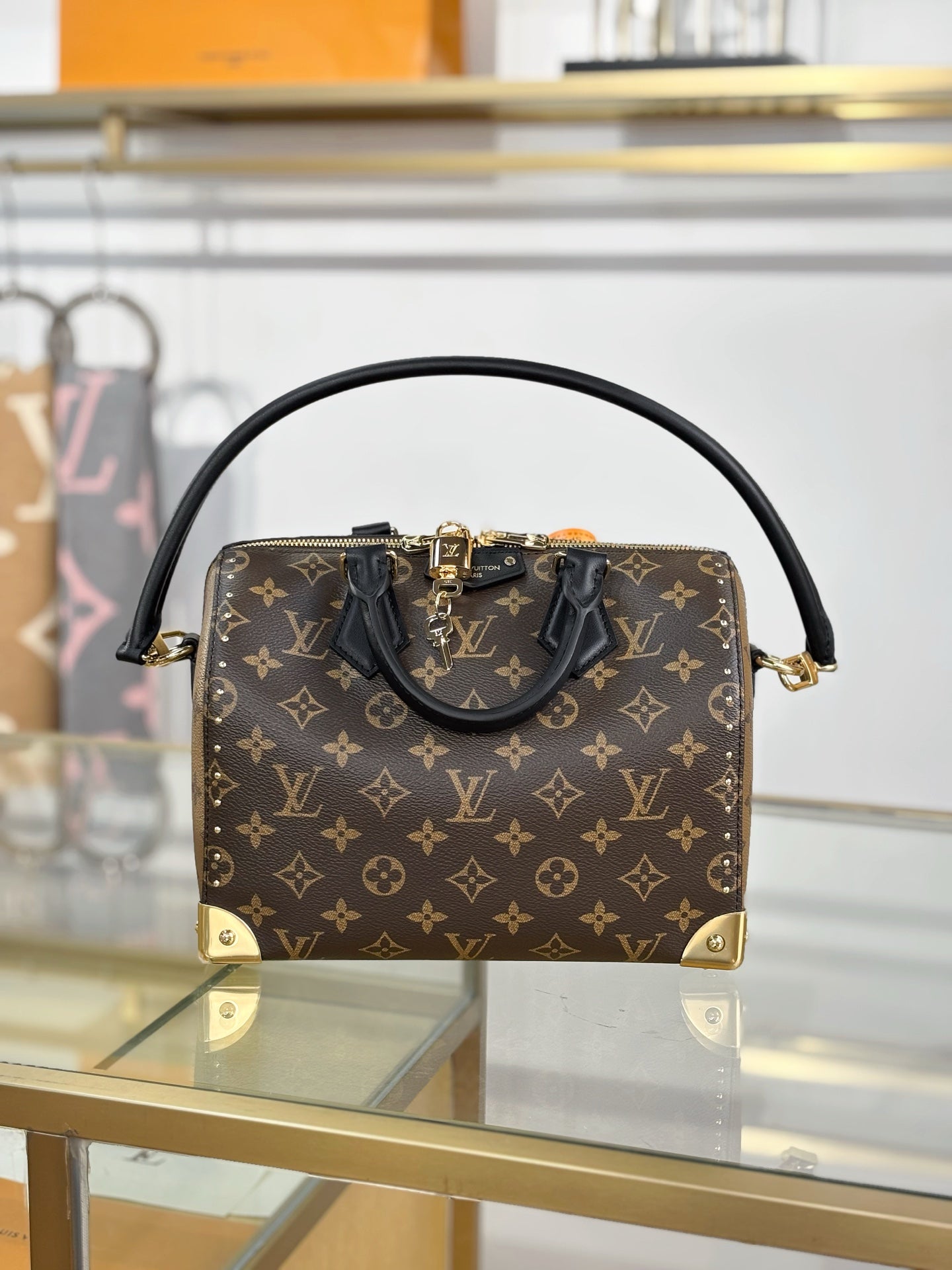 路L家-M26181 SPEEDY TRUNK 25手袋