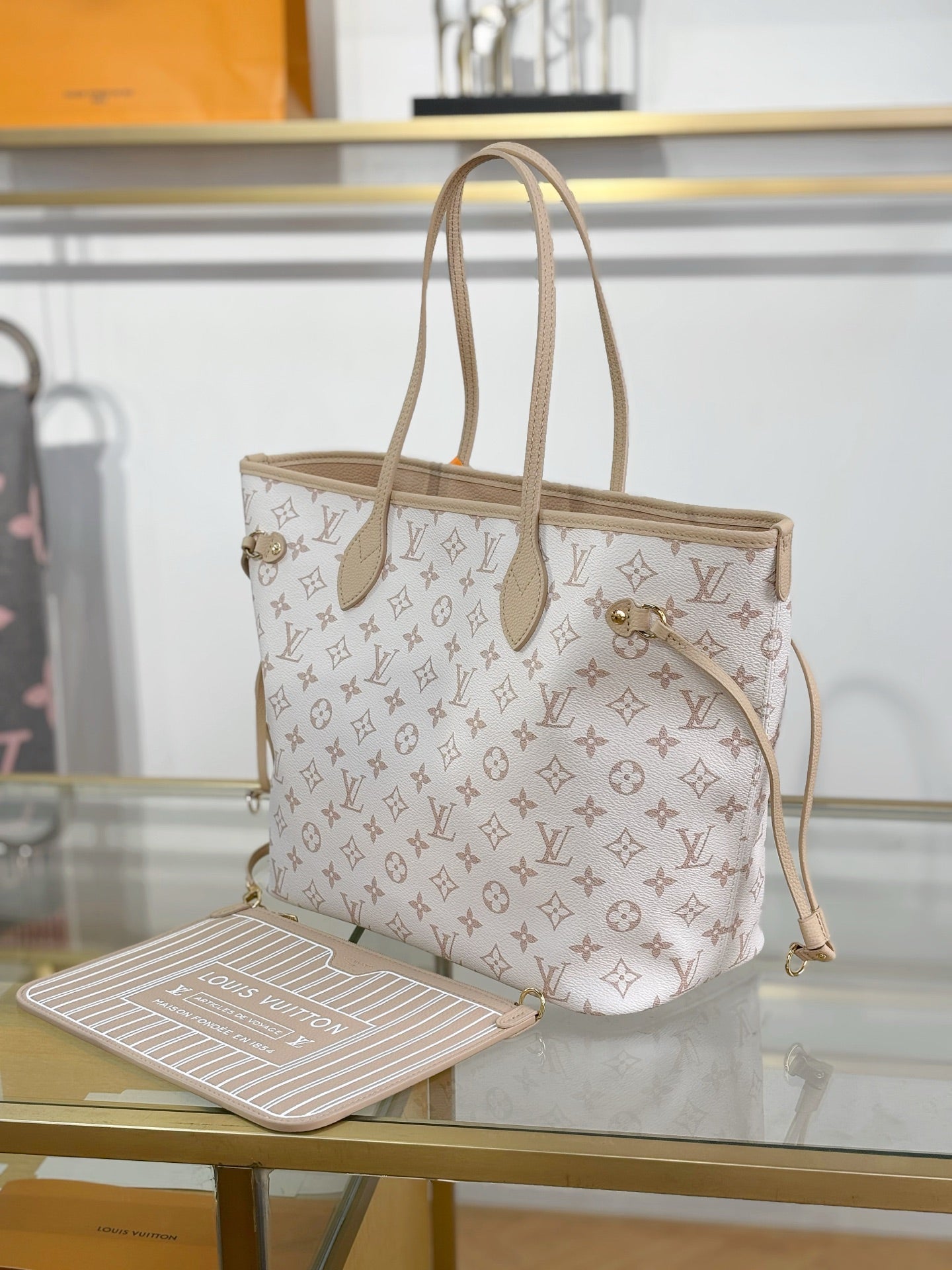 路L家-M25665 NEVERFULL INSIDE OUT中型手袋-白花