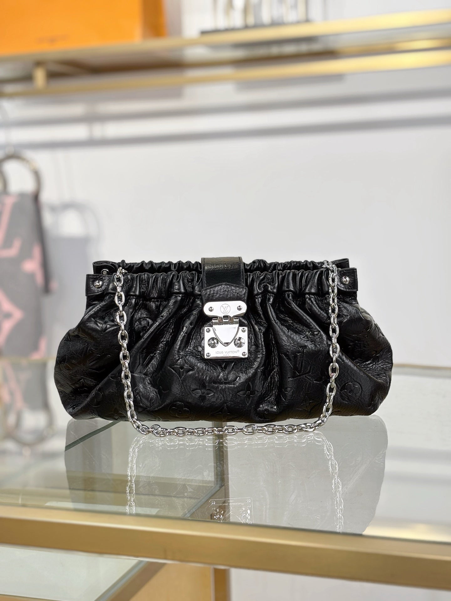 路L家-M27822 POCHETTE SLING 小手袋-黑色