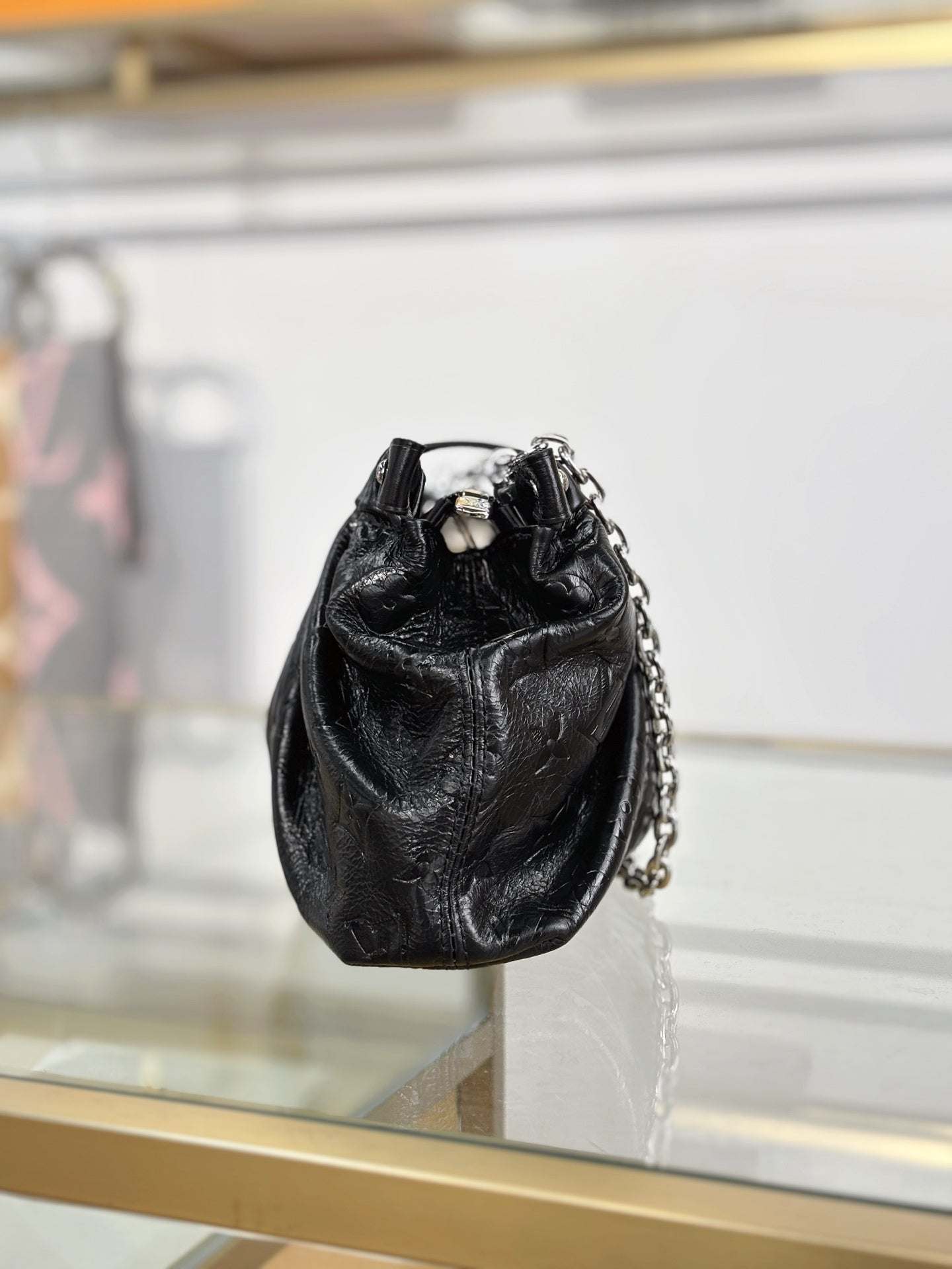 路L家-M27822 POCHETTE SLING 小手袋-黑色