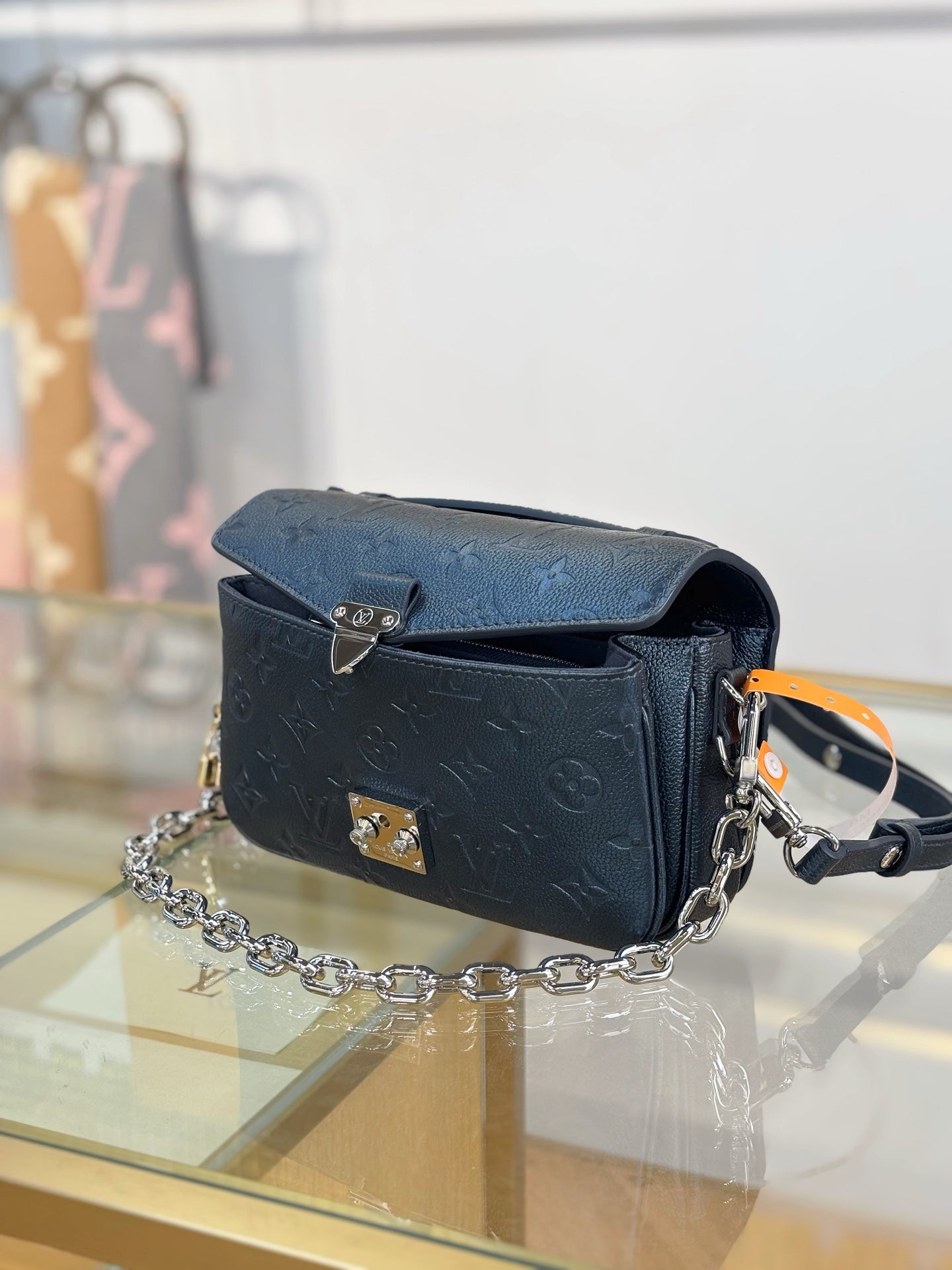 路L家-M26456 POCHETTE MÉTIS EAST WEST 手袋-珠光藍