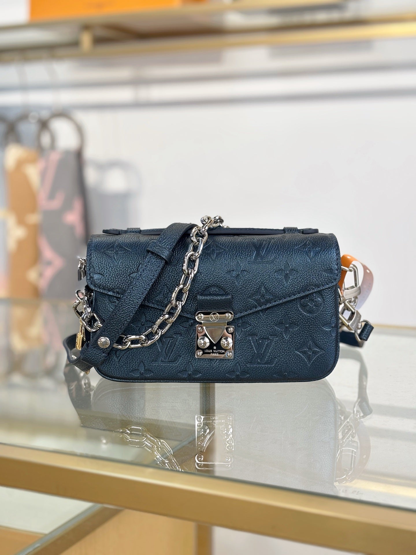 路L家-M26456 POCHETTE MÉTIS EAST WEST 手袋-珠光藍