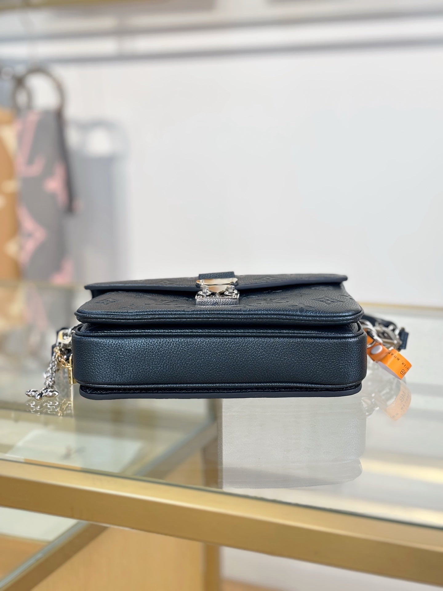 路L家-M26456 POCHETTE MÉTIS EAST WEST 手袋-珠光藍