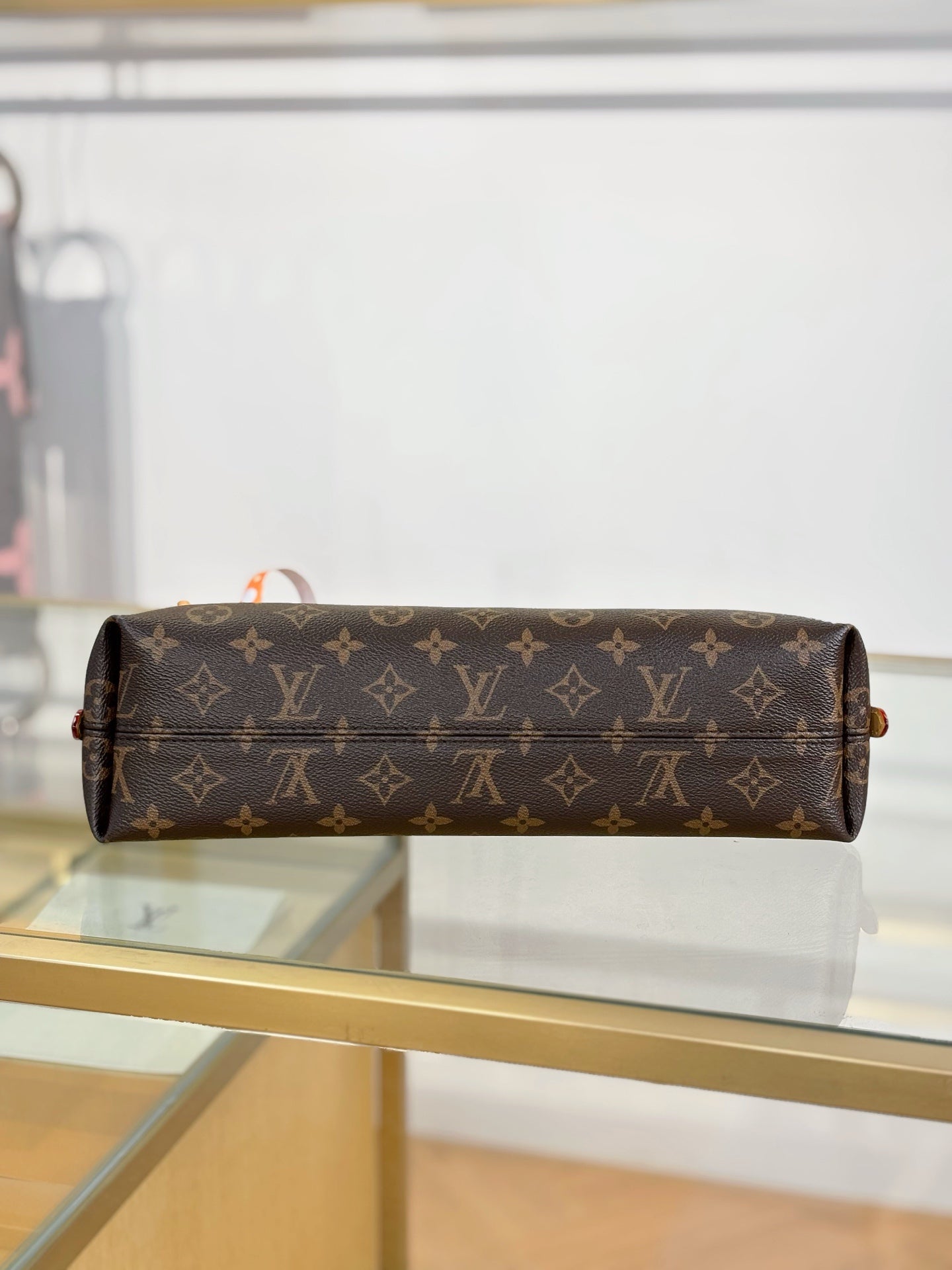路L家-M28101 CARRYALL EAST WEST 手袋 老花