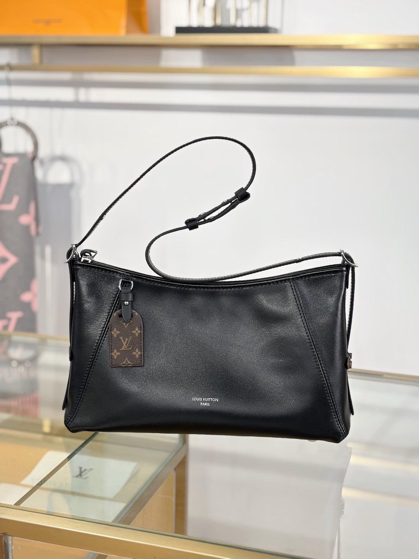 路L家-M28160CARRYALL EAST WEST 手袋 黑色