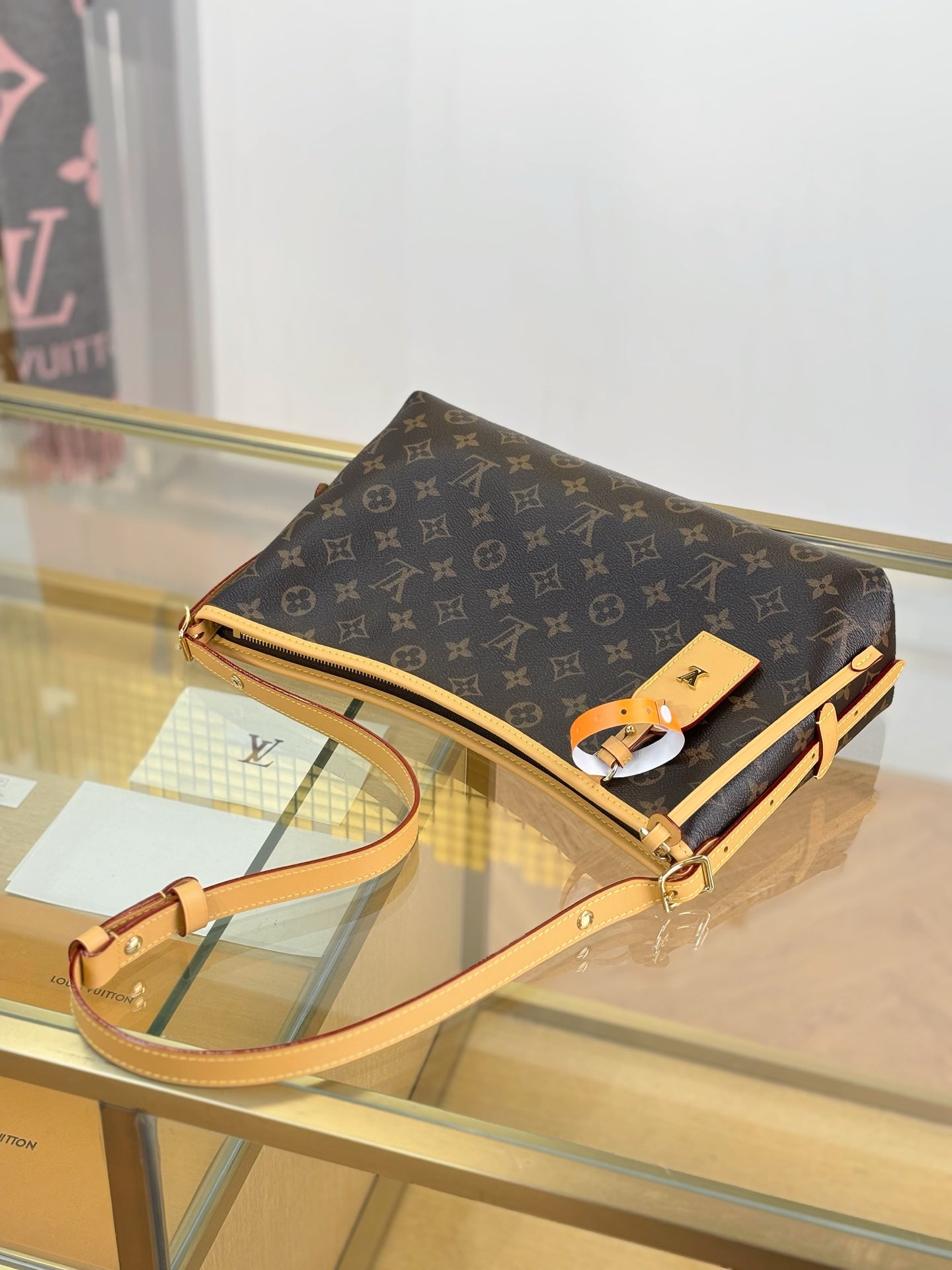 路L家-M28101 CARRYALL EAST WEST 手袋 老花