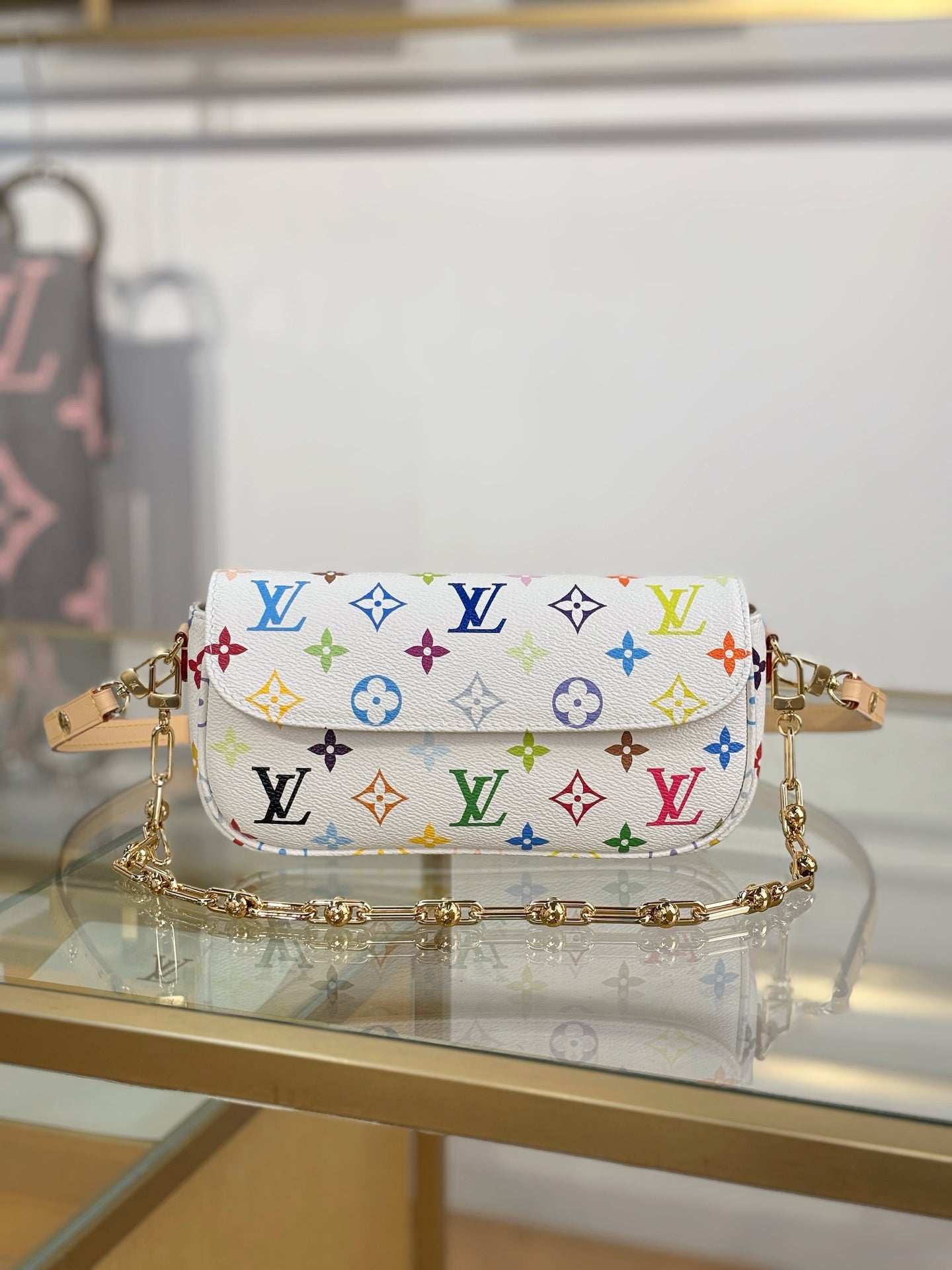 路L家-M27492 TM WALLET ON CHAIN IVY 手袋 白彩