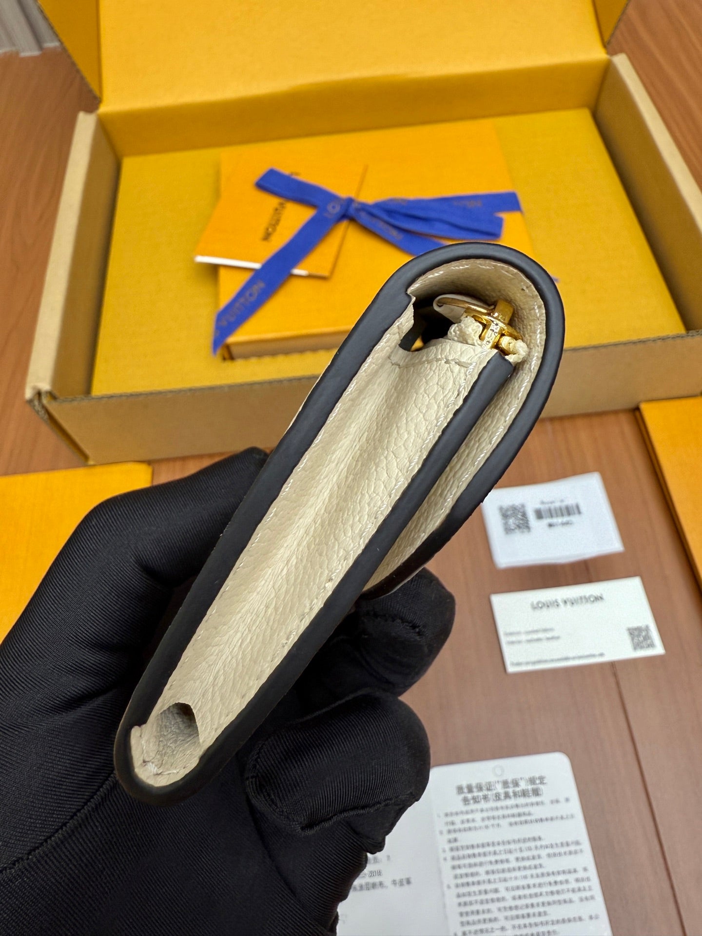 路L家-M81445 全鋼錢夾-白色