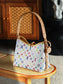 路L家-M13661 Carryall-白三彩