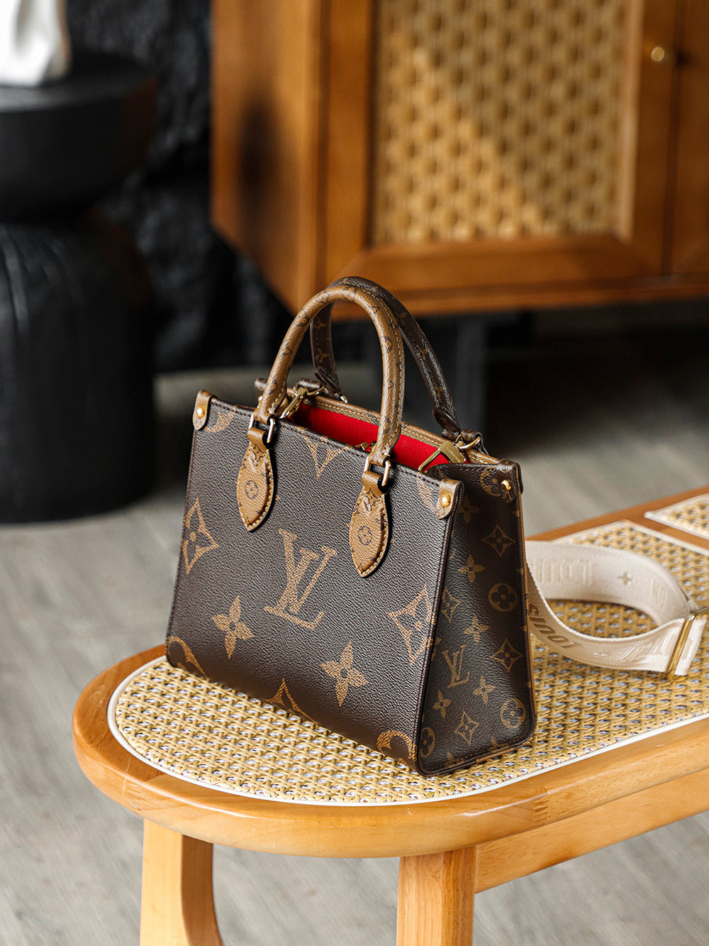 路L家-M46373 ONTHEGO 小號手袋-雙面老花