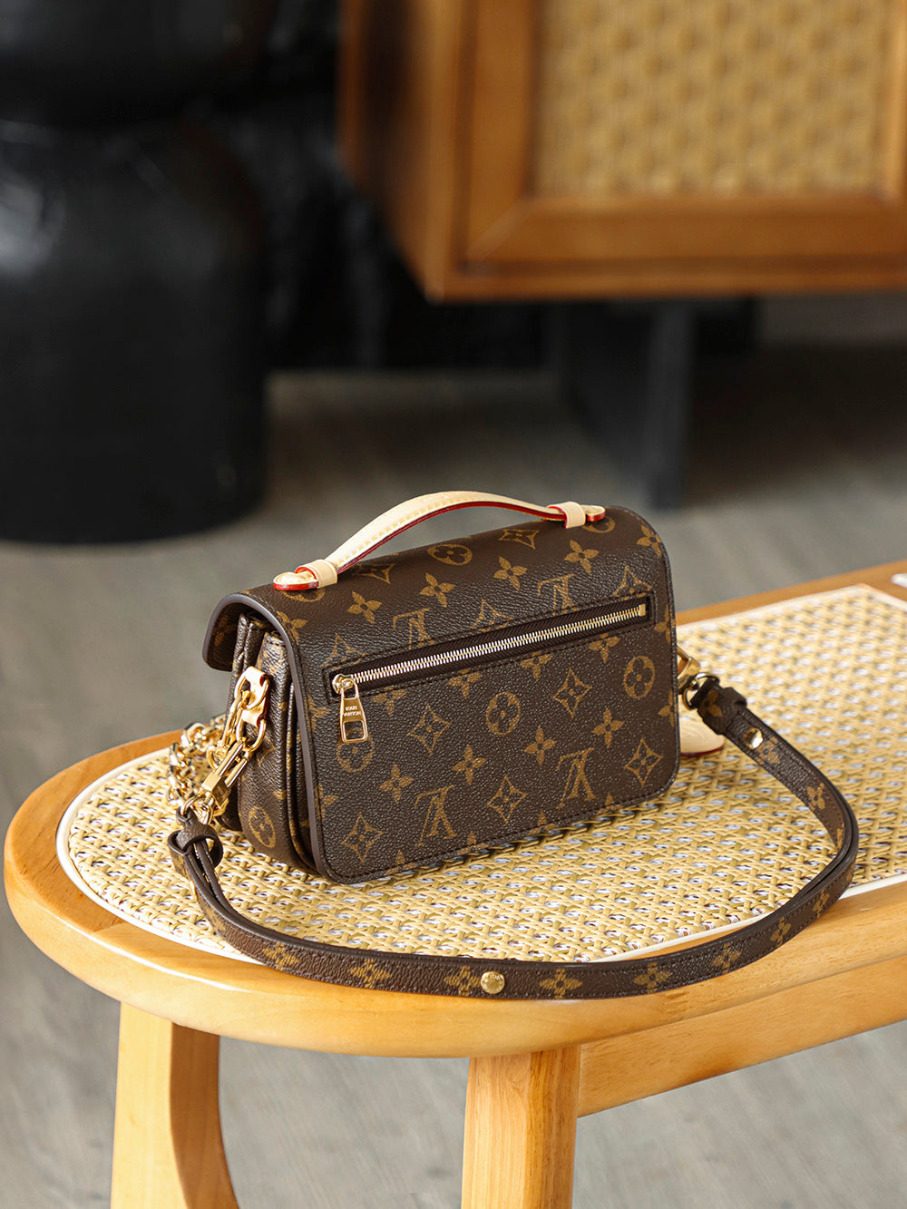 路L家-M46279 Pochette Métis信封式翻蓋-MINI小郵差包
