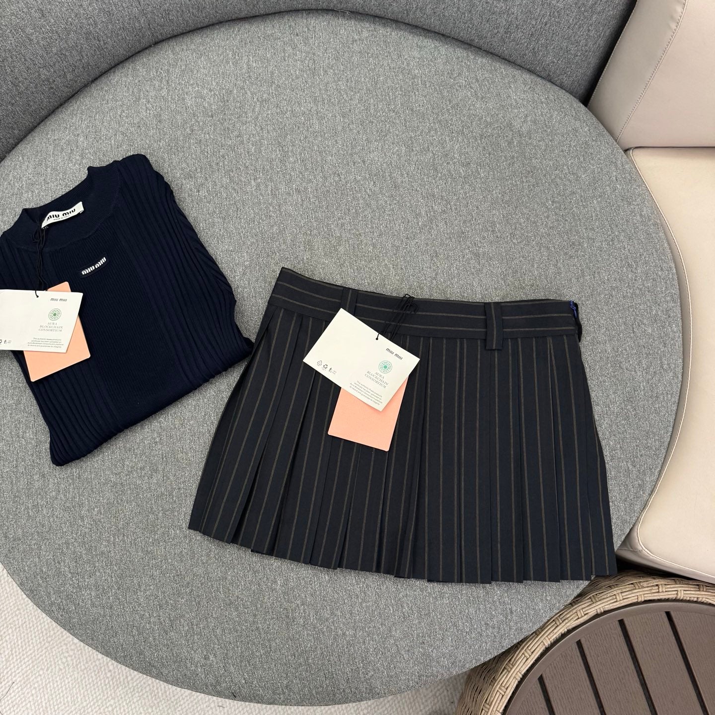 穆M家- 26春夏新品細條紋百褶半裙