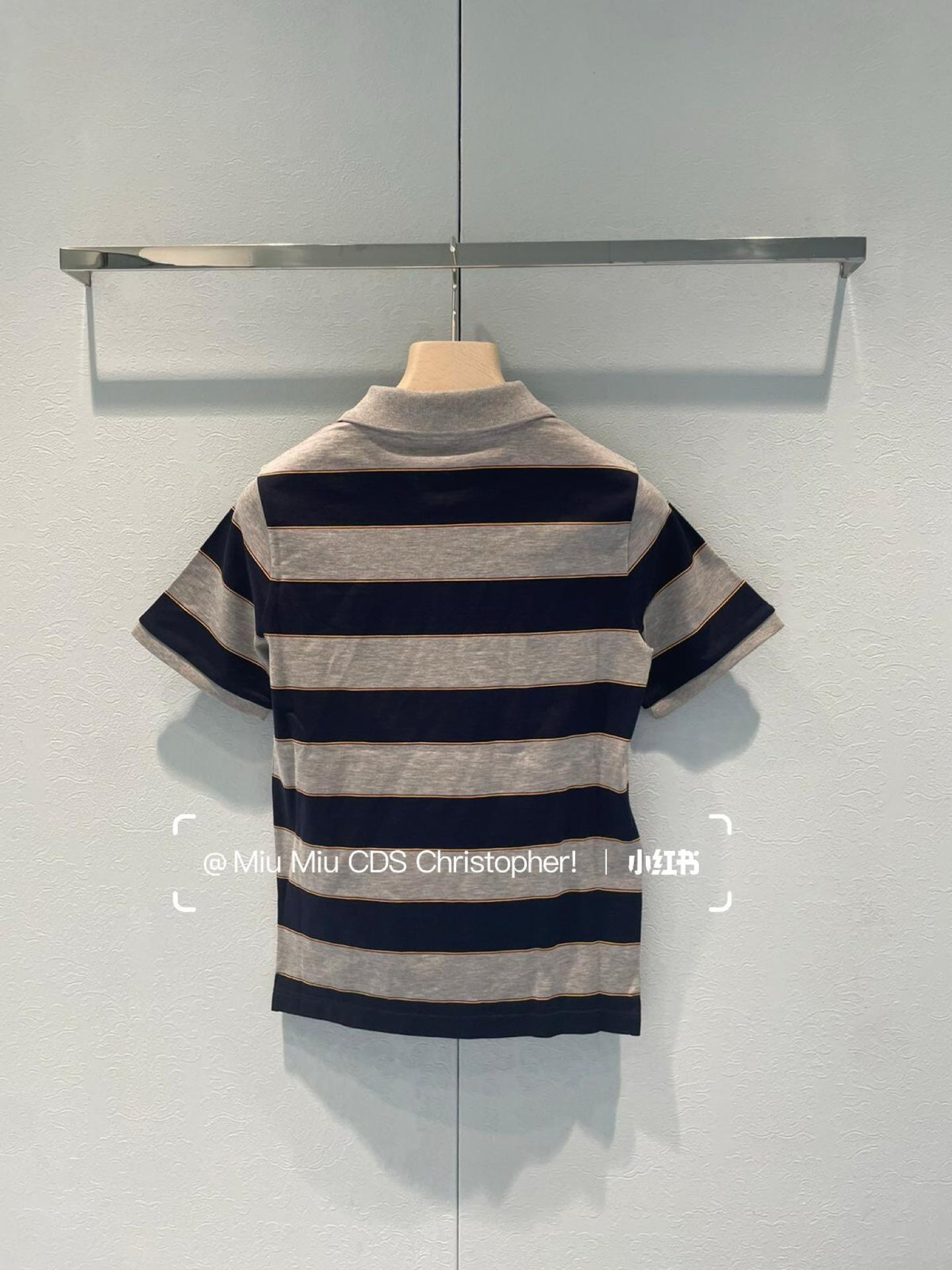穆M家-灰藍條紋學院風Polo T