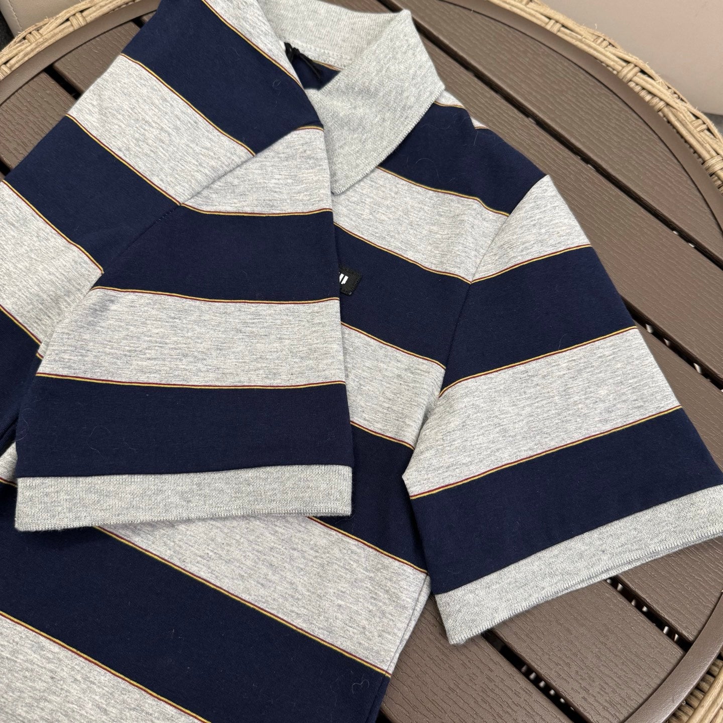 穆M家-灰藍條紋學院風Polo T