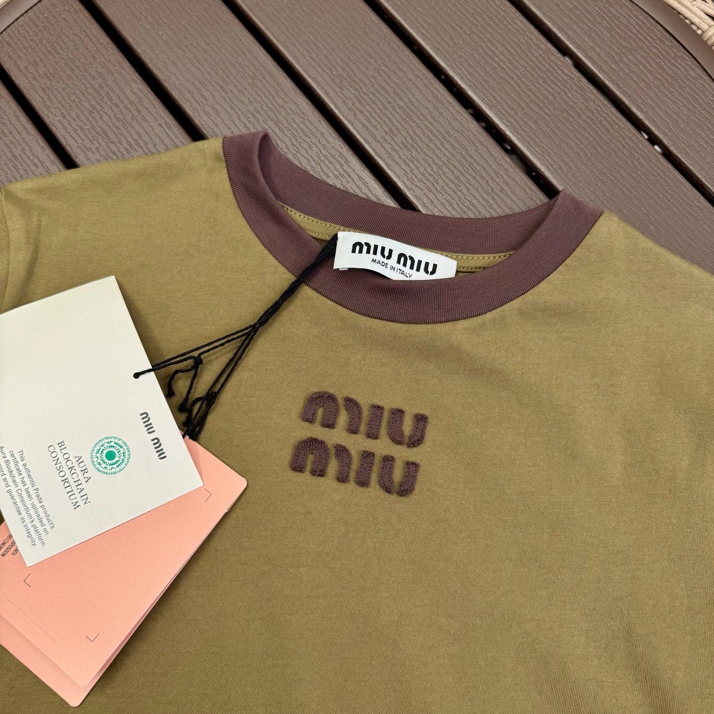 穆M家-26春夏系列撞色logo貼飾T 綠色