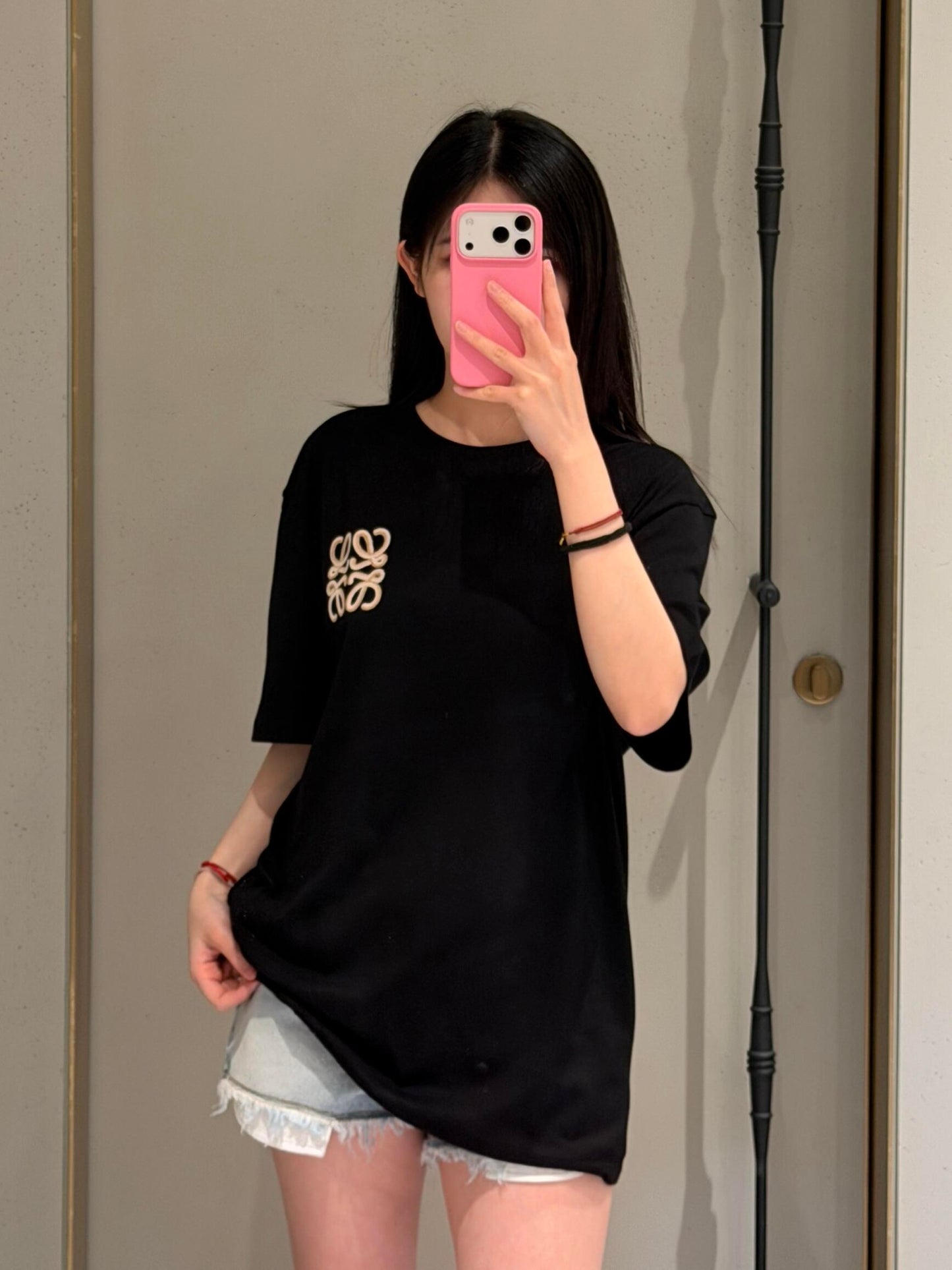 羅L家-26夏日漸變肌理刺繡寬鬆短T 黑色