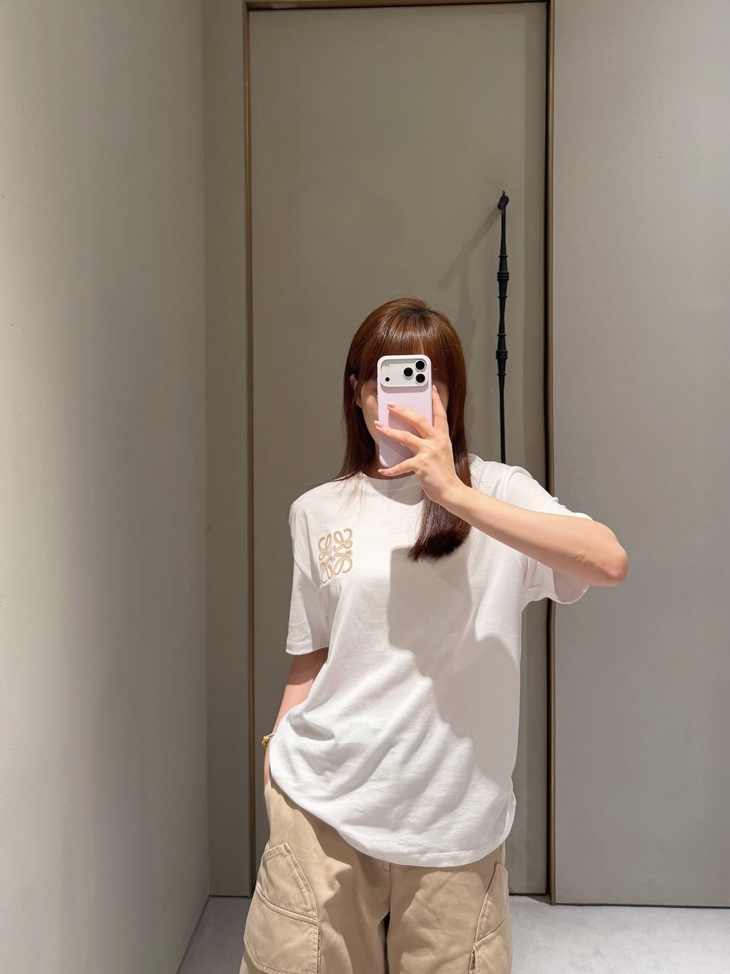 羅L家-26夏日漸變肌理刺繡寬鬆短T 白色