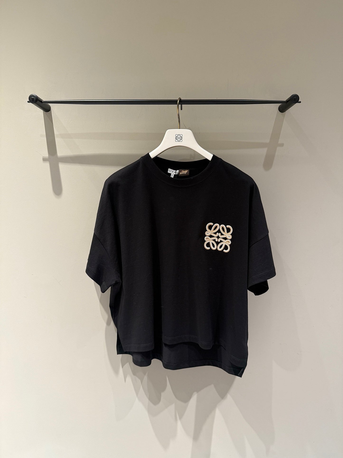 羅L家-26夏日漸變肌理刺繡寬鬆短T 黑色