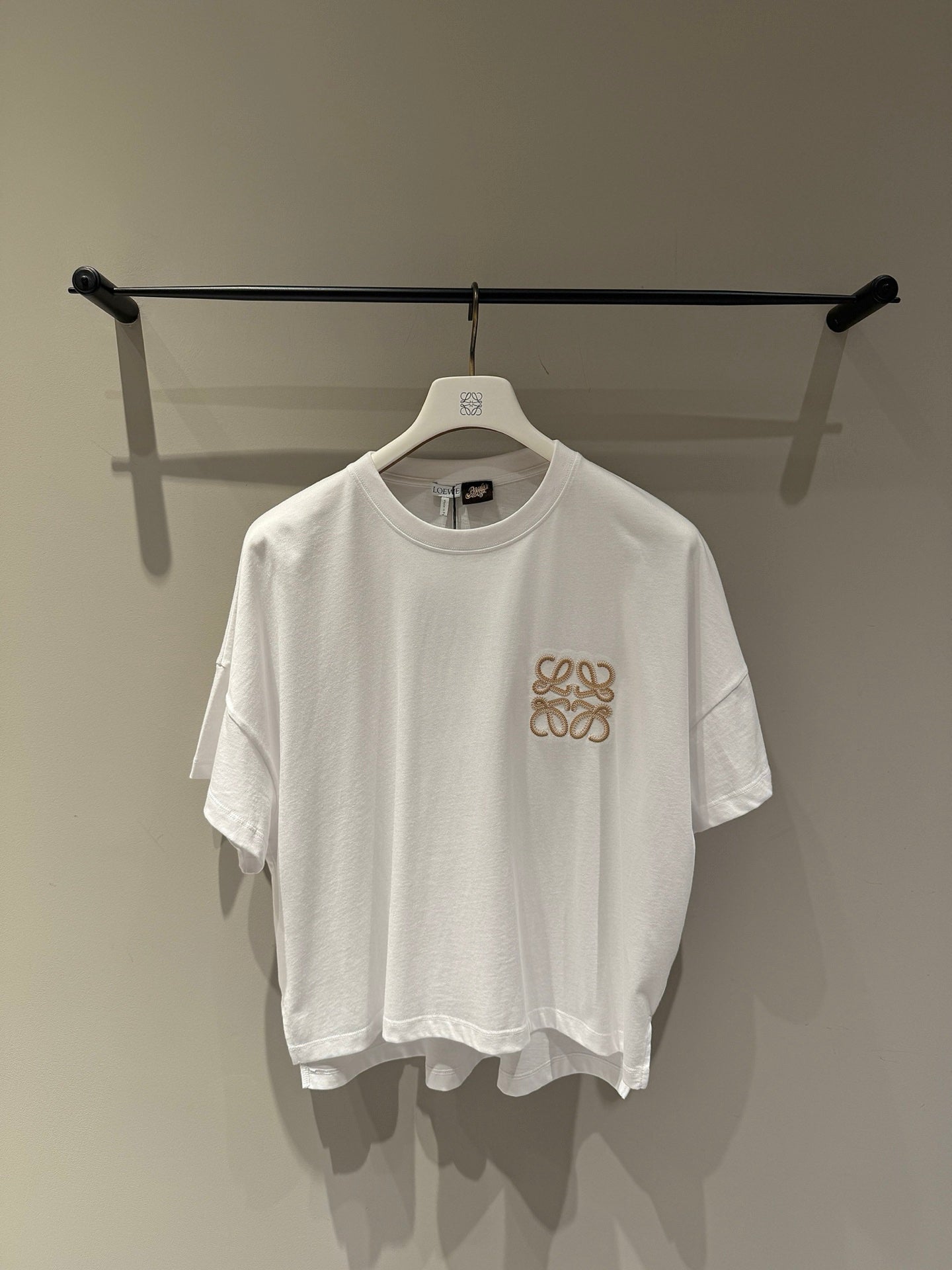 羅L家-26夏日漸變肌理刺繡寬鬆短T 白色