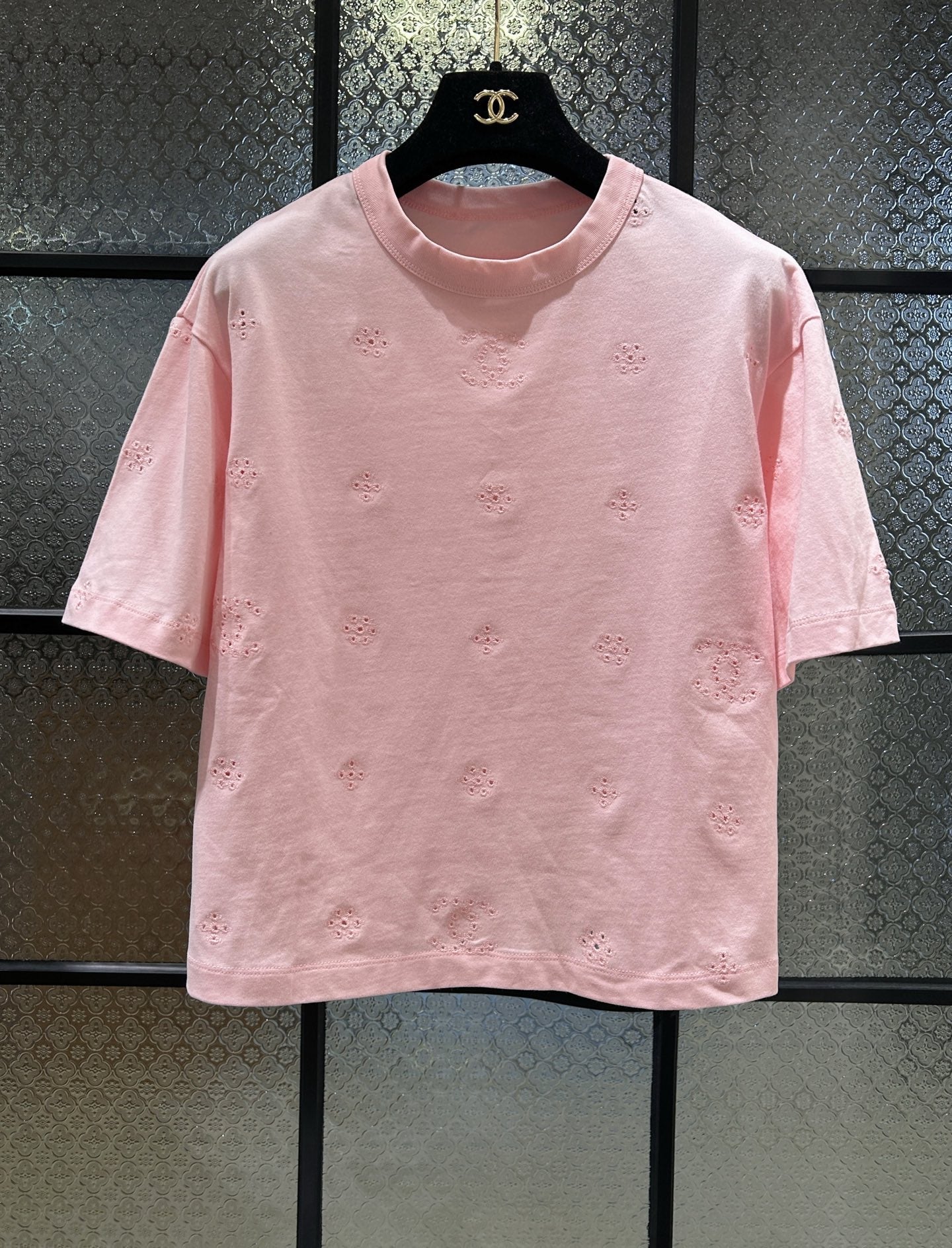 小香家-26春夏系列鏤空刺繡短T 粉色
