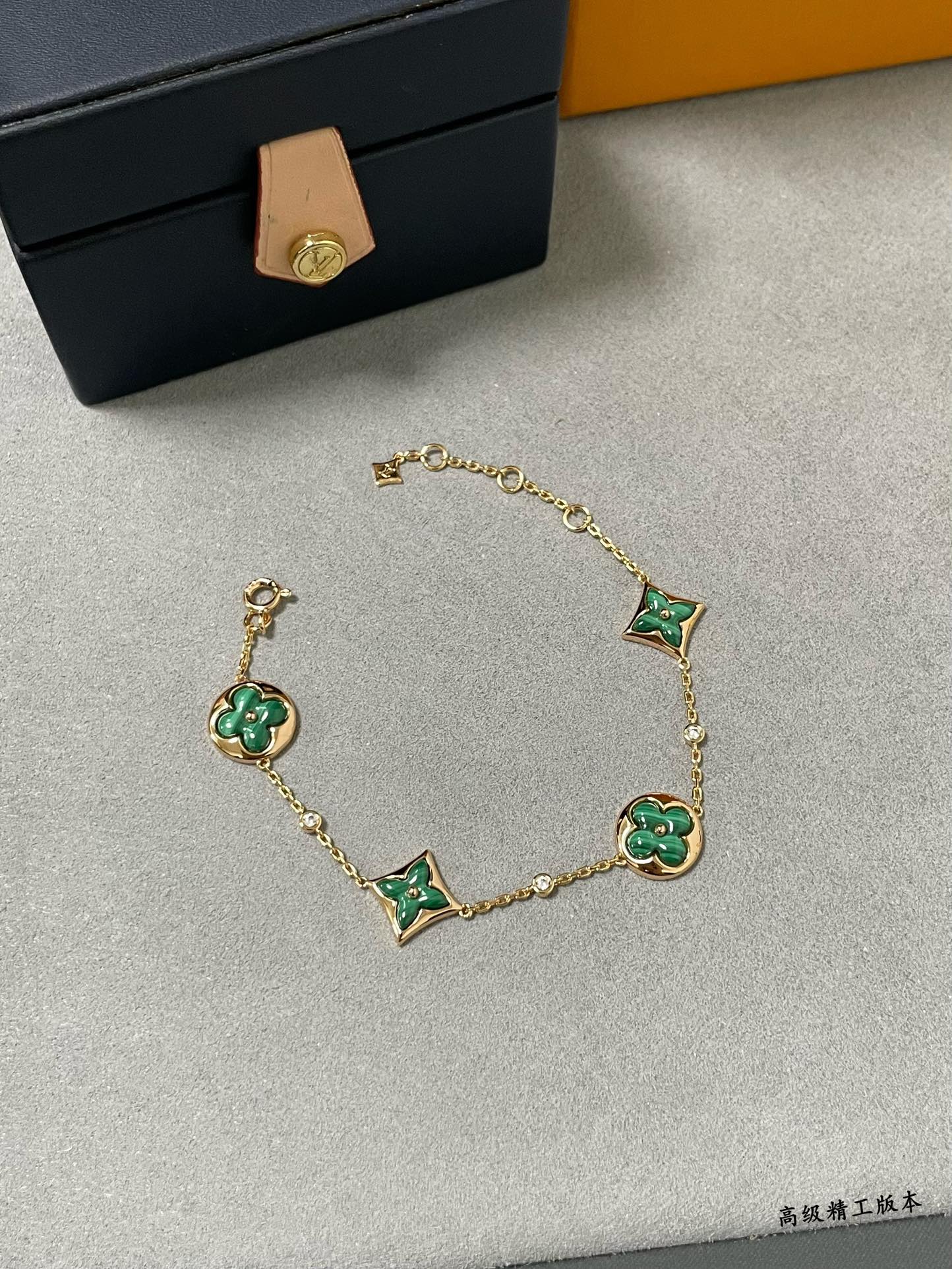 路L家-孔雀石手鍊