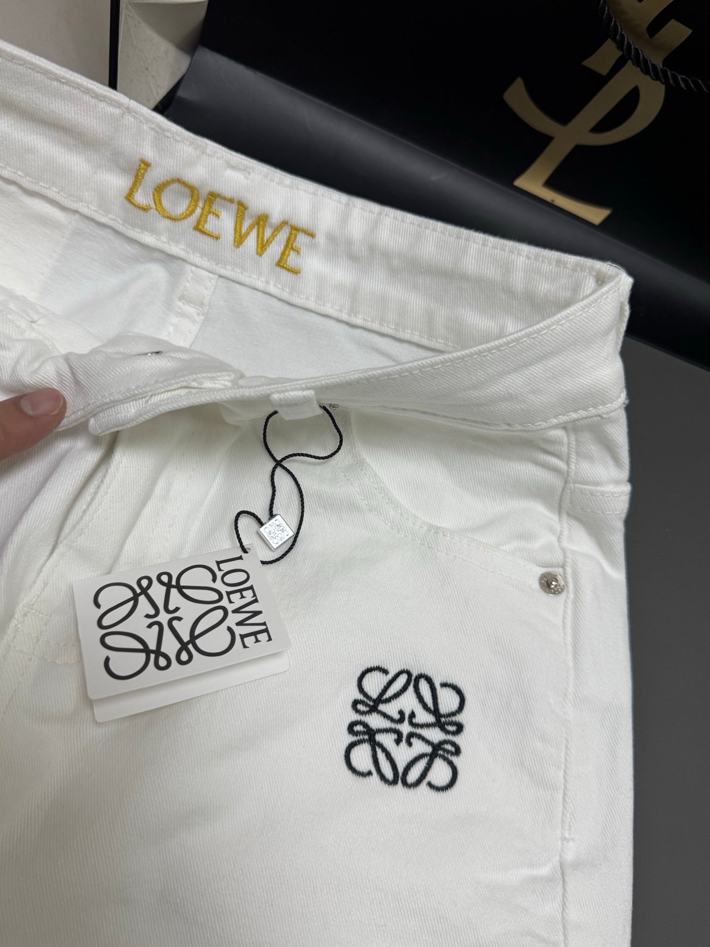 羅L家-春夏新品後腰刺繡字母彈性直筒牛仔褲