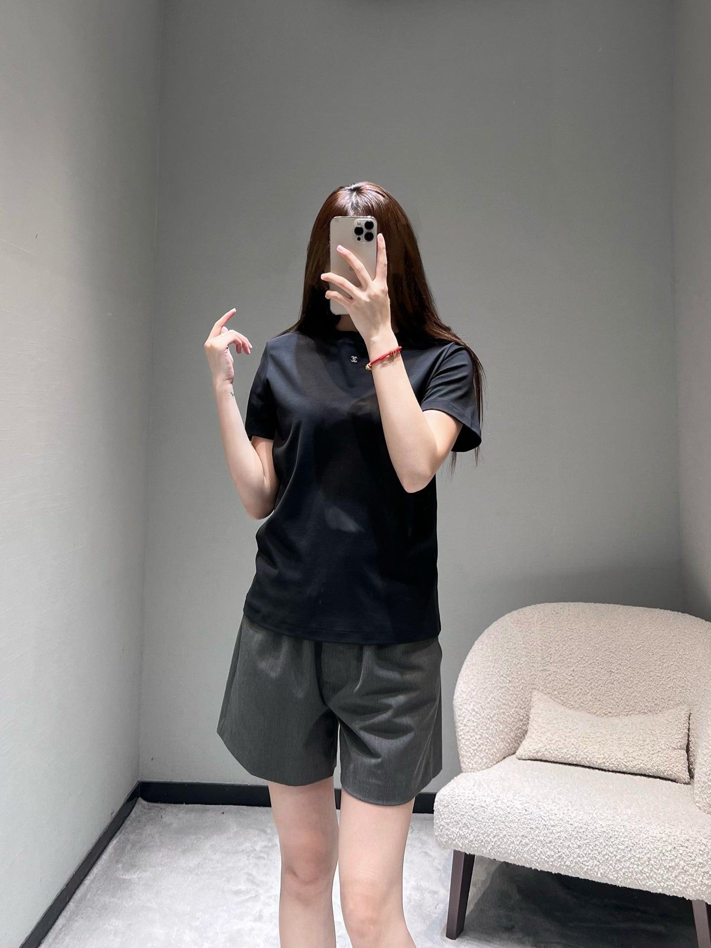 小香家-26早春新品字母短袖T 黑色