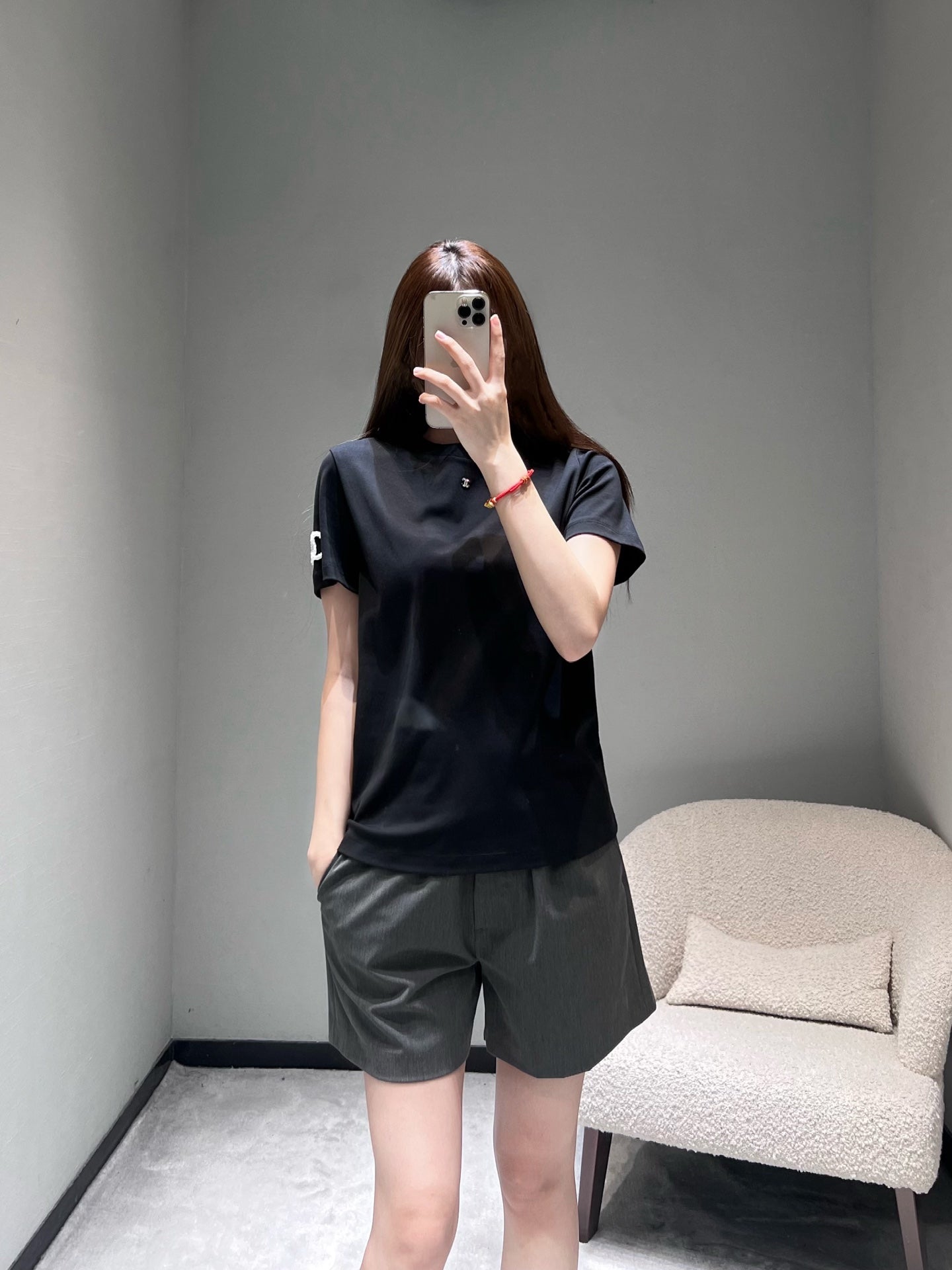 小香家-26早春新品字母短袖T 黑色
