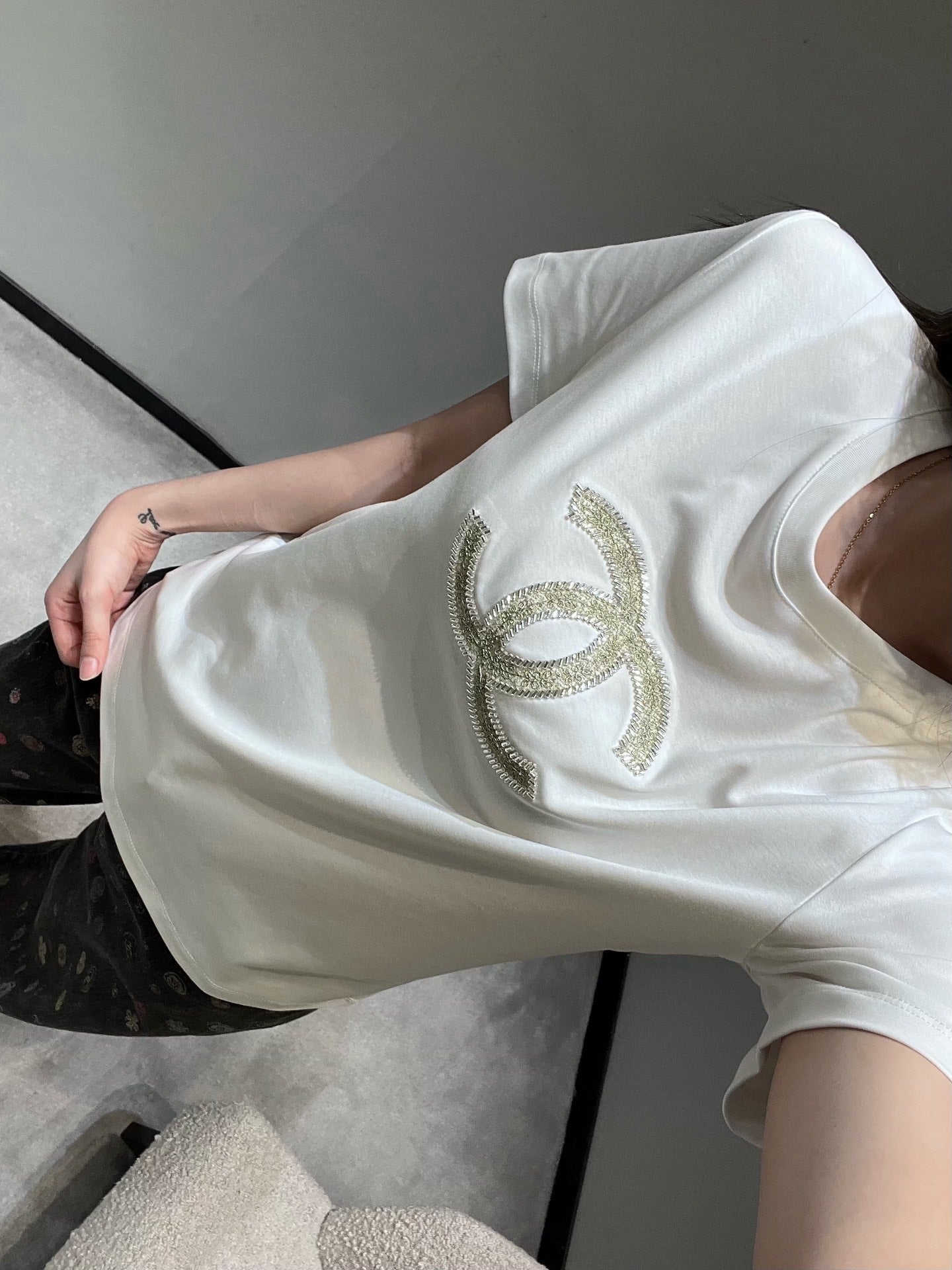 小香家-26雙C燙鑽T 白色