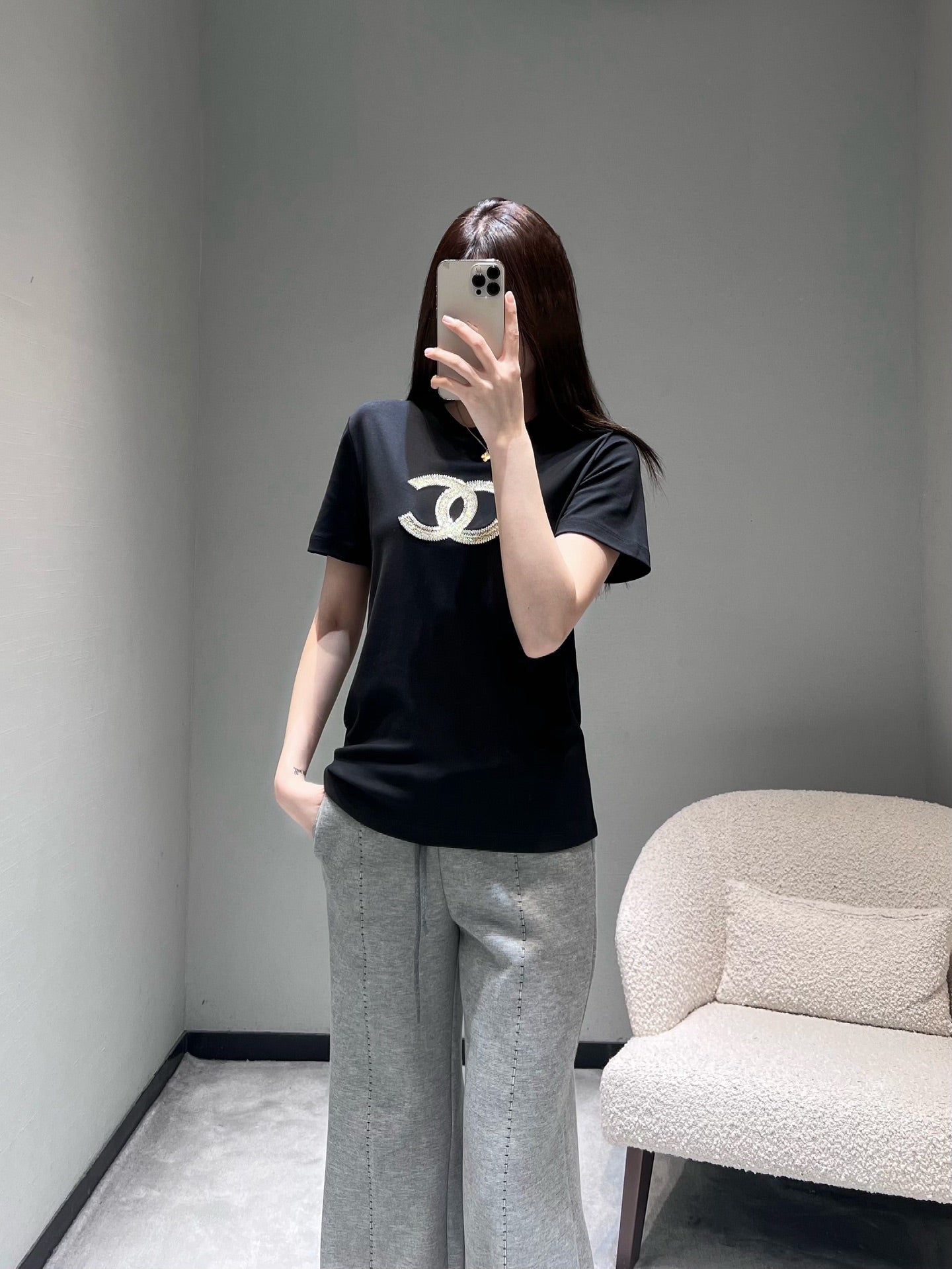 小香家-26雙C燙鑽T 黑色