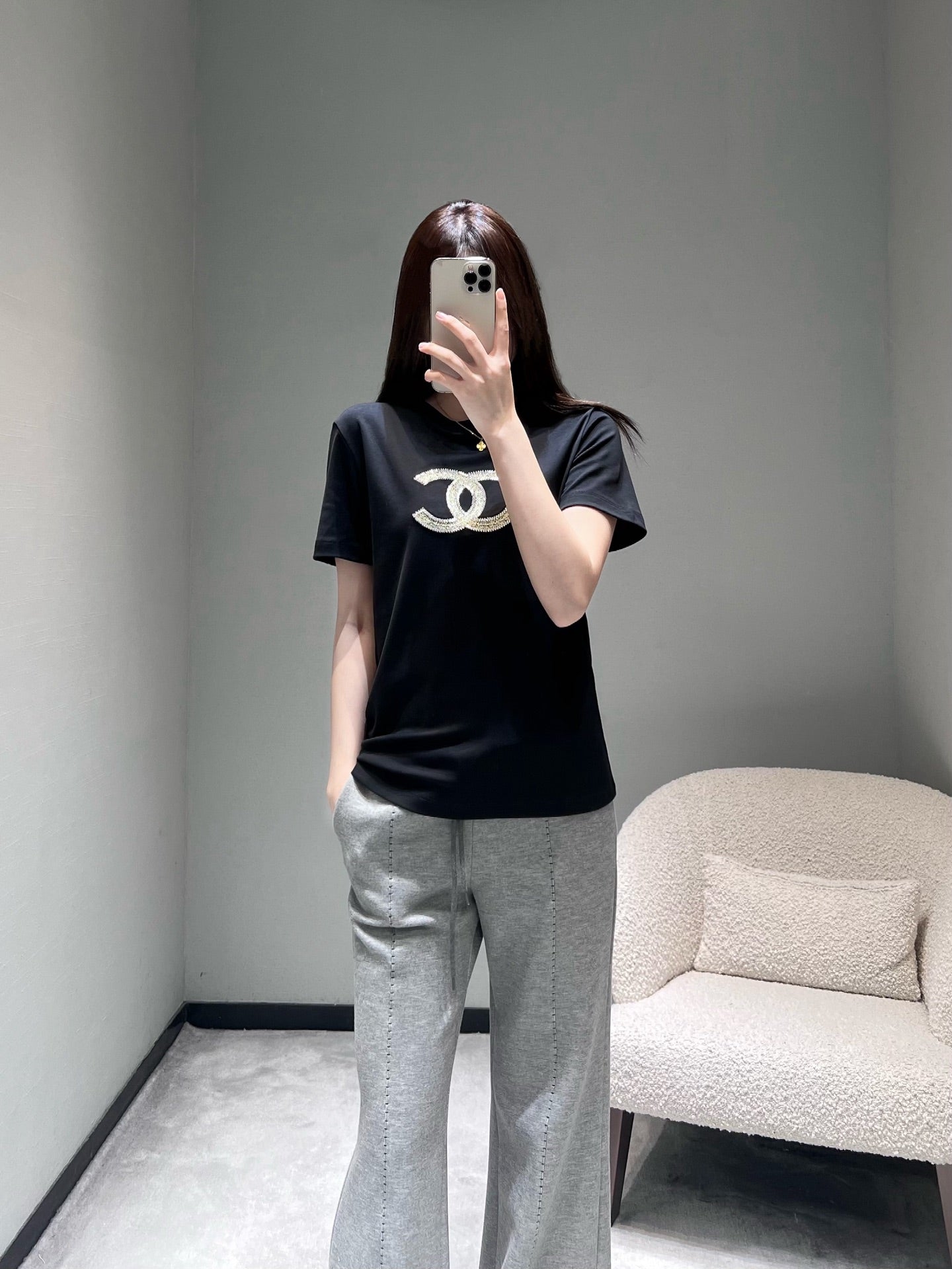 小香家-26雙C燙鑽T 黑色