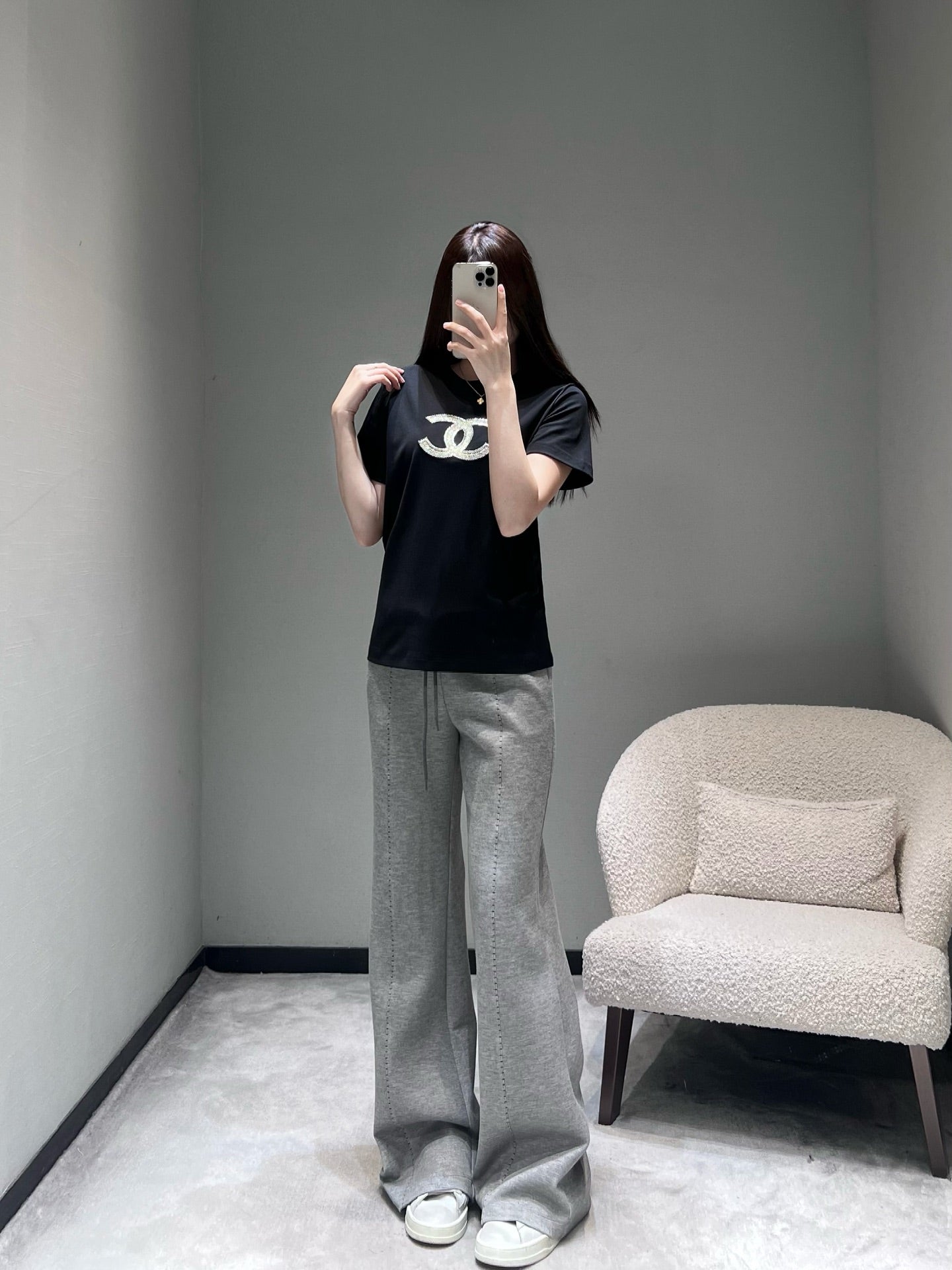 小香家-26雙C燙鑽T 黑色