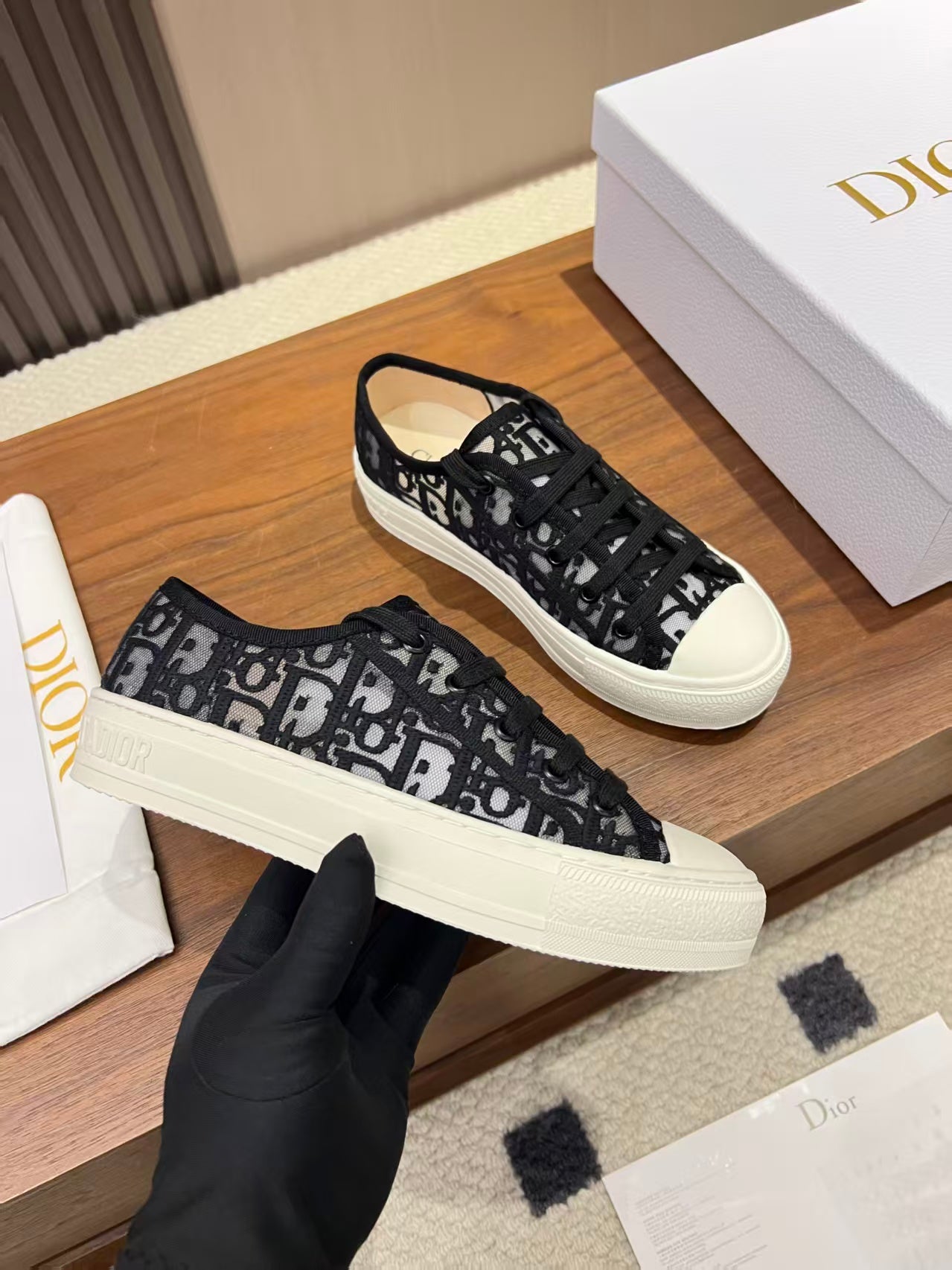 迪D家-26網紗刺繡帆布鞋 黑色