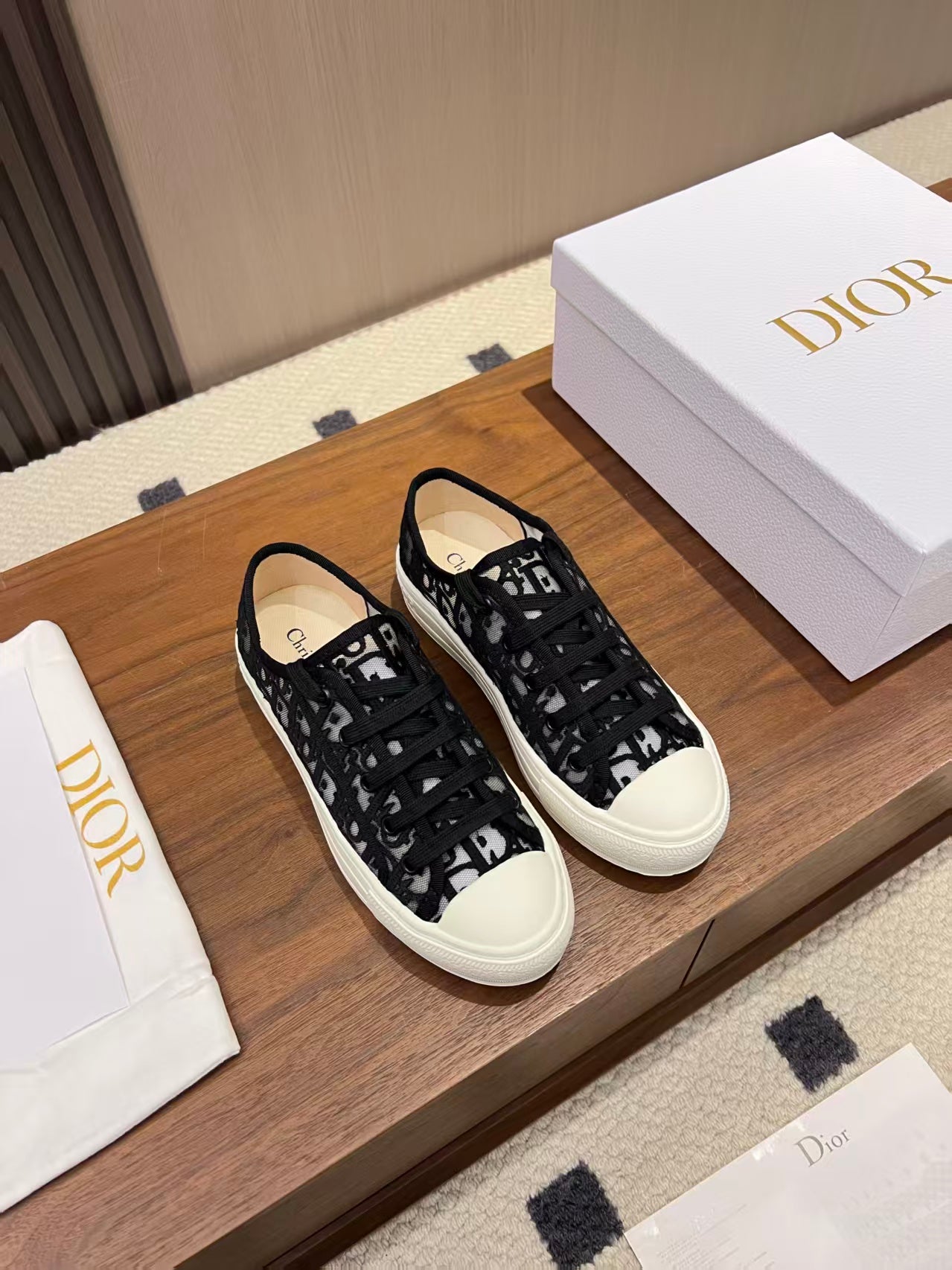 迪D家-26網紗刺繡帆布鞋 黑色