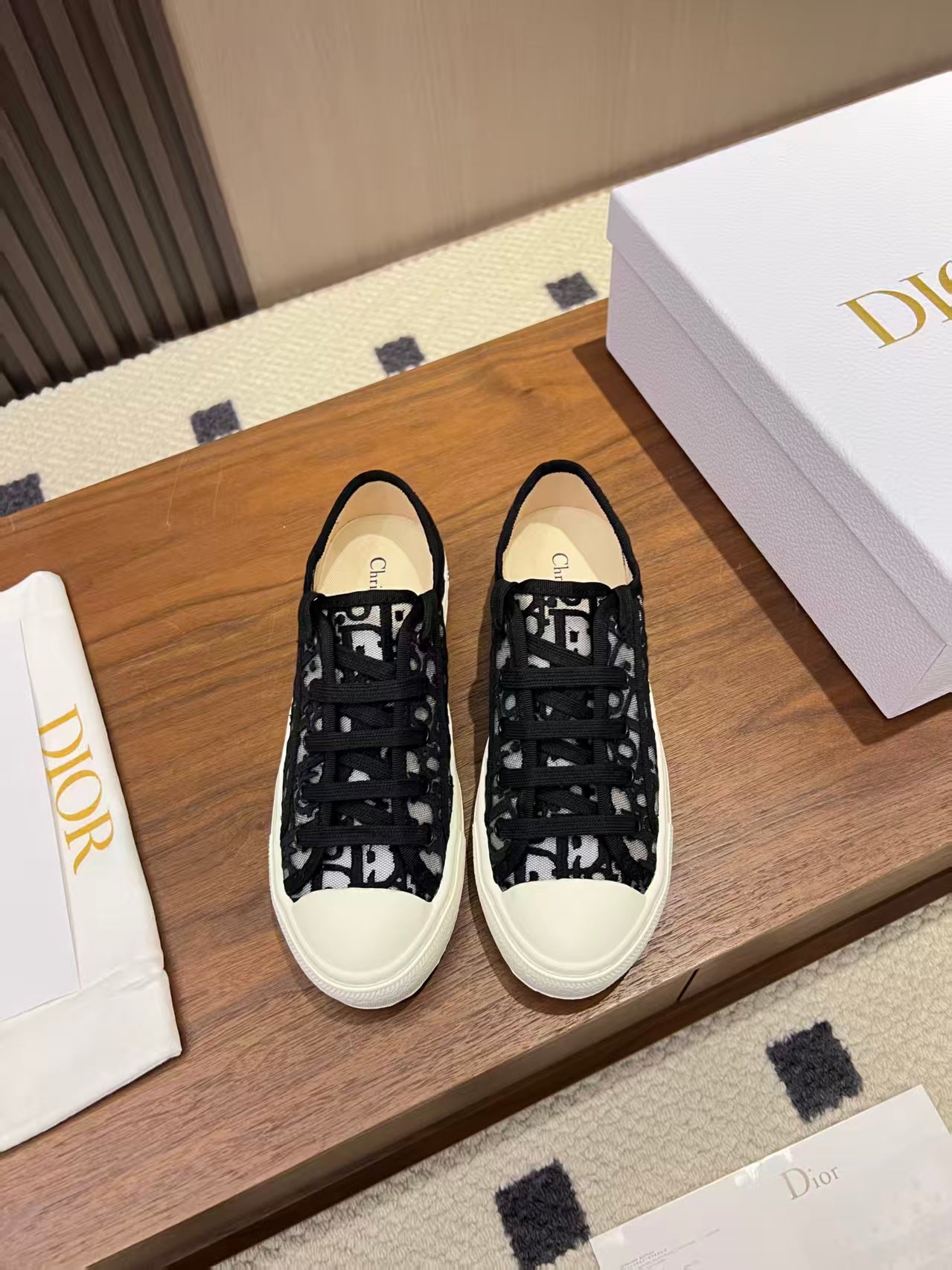 迪D家-26網紗刺繡帆布鞋 黑色