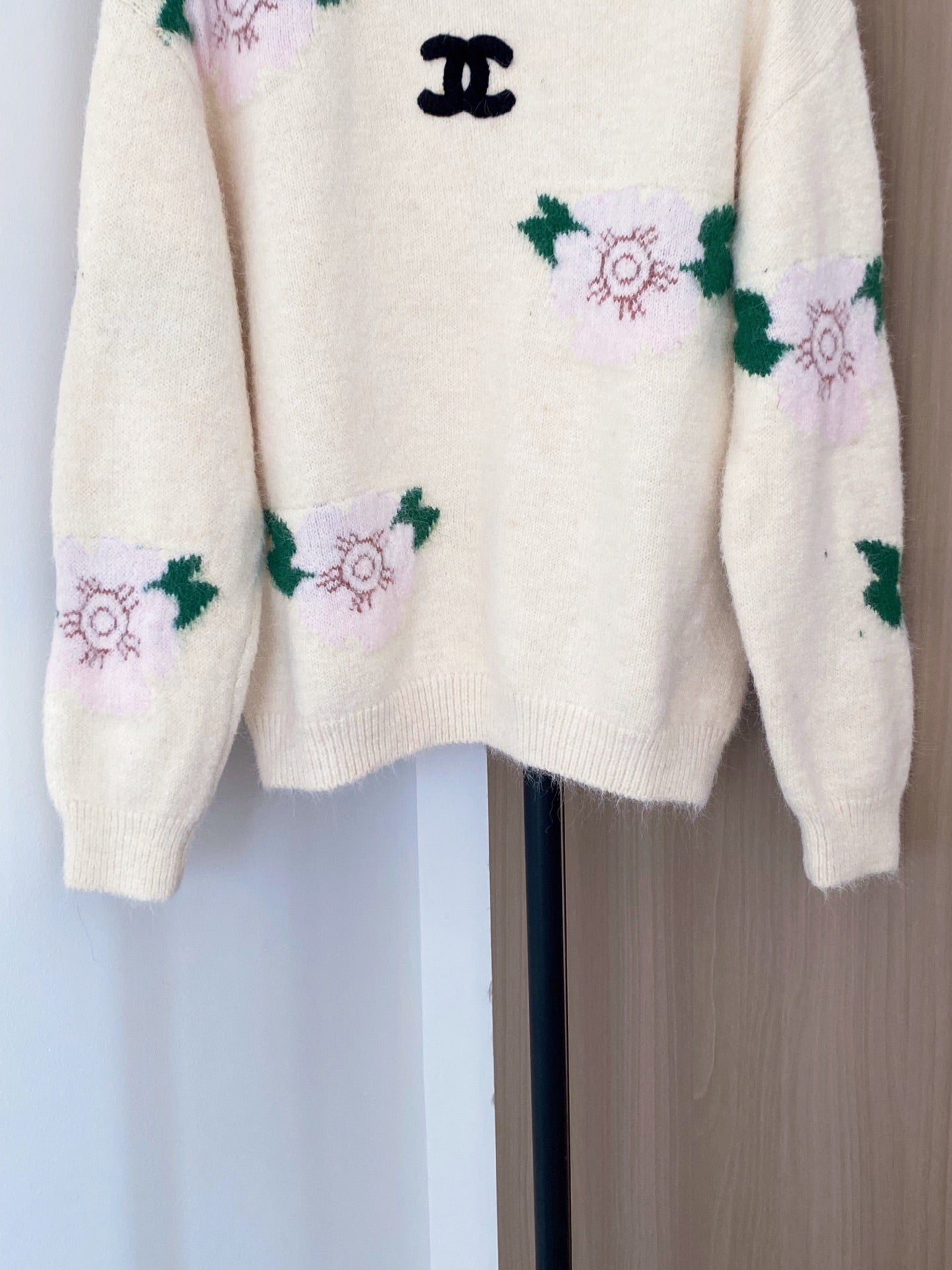 小香家-太陽刺繡毛衣