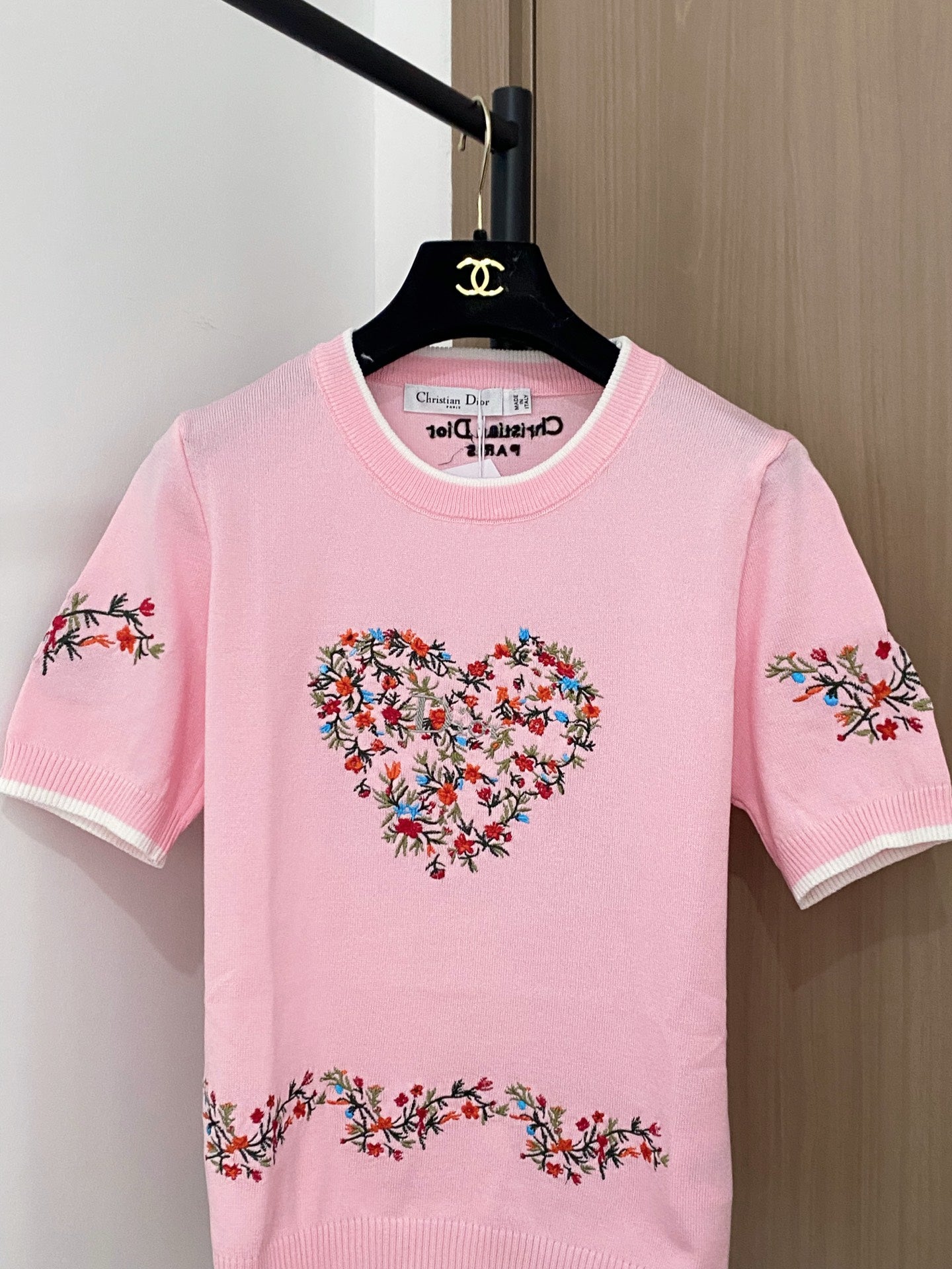 迪D家-愛心刺繡花卉針織短袖 粉色
