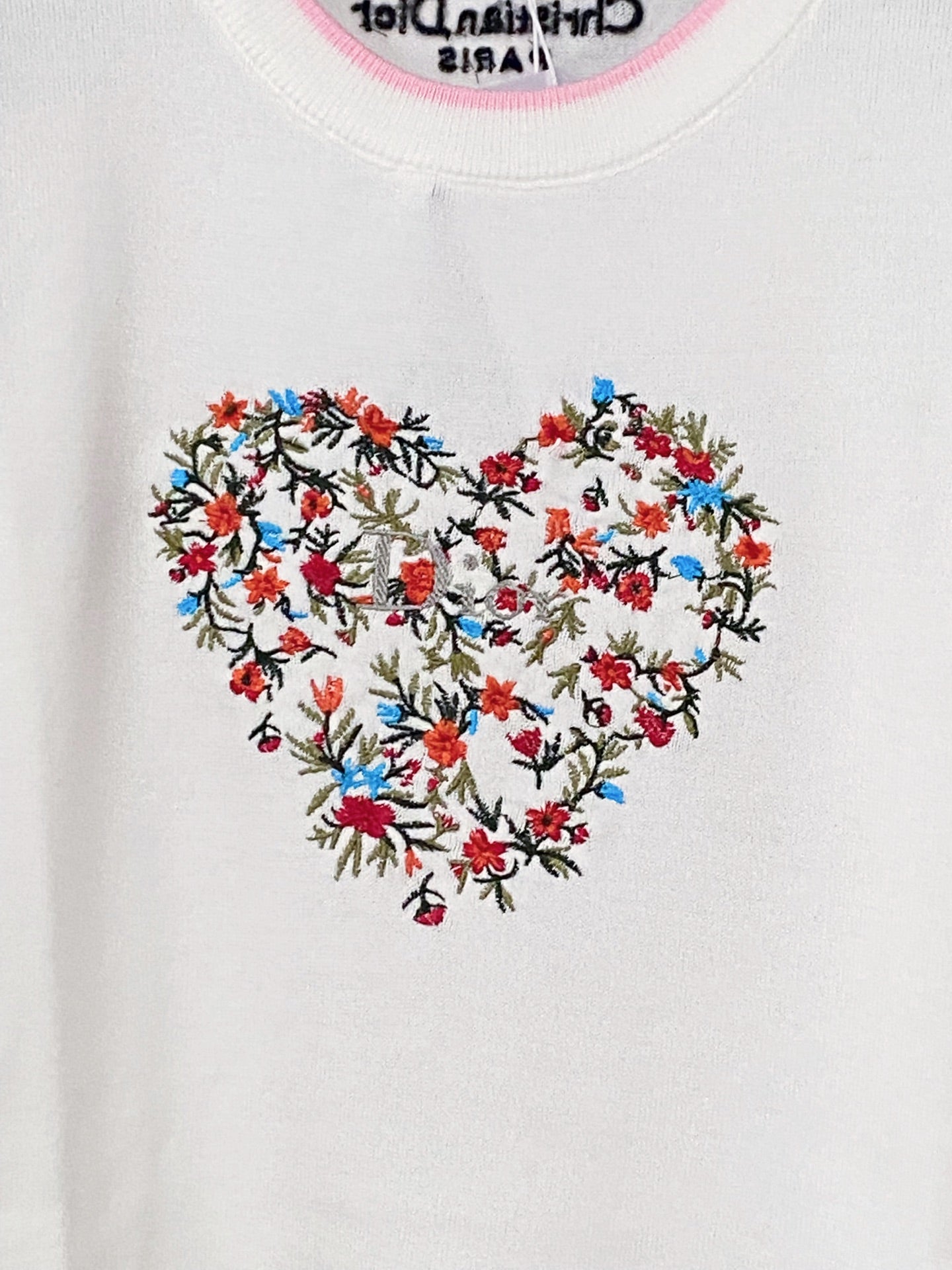 迪D家-愛心刺繡花卉針織短袖 白色