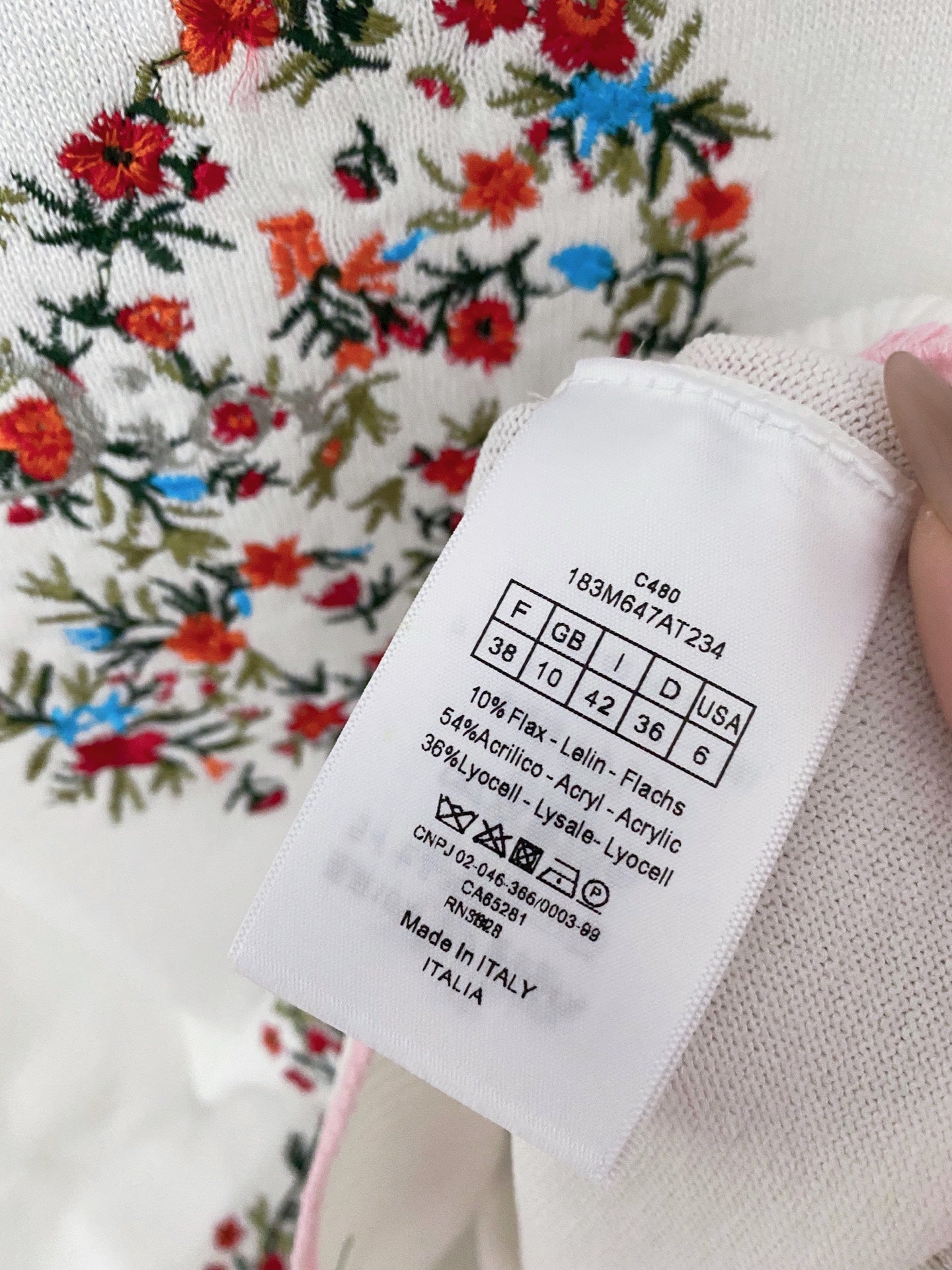 迪D家-愛心刺繡花卉針織短袖 白色