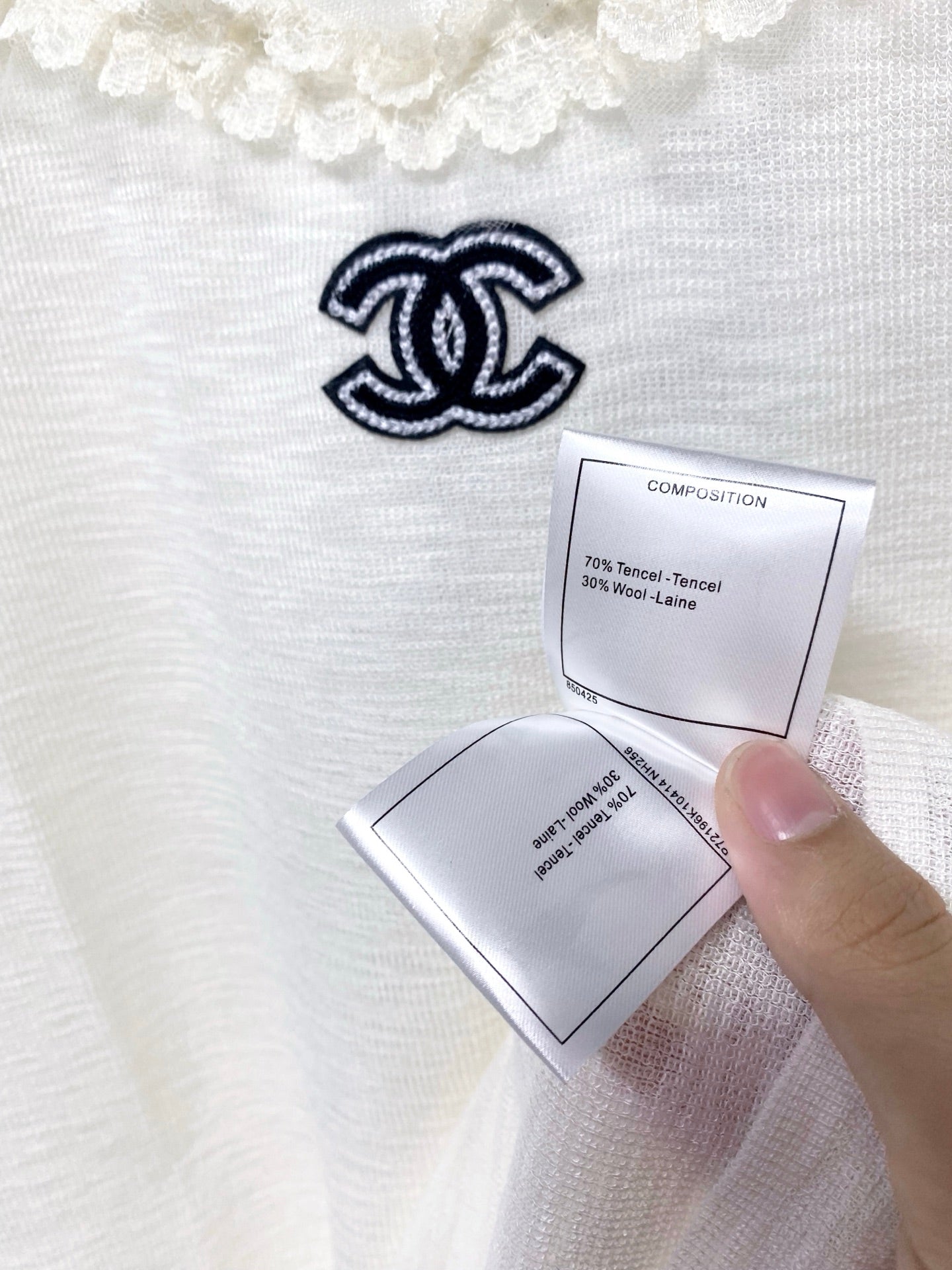 小香家-拼接荷葉領造型上衣 白色