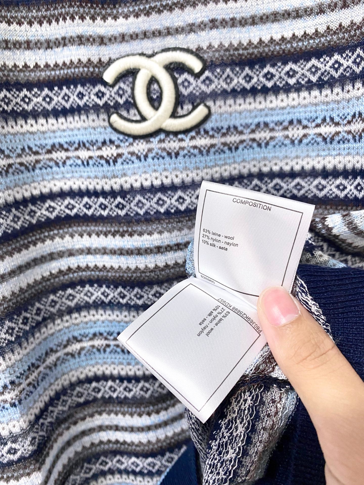 小香家-圖騰刺繡短袖上衣
