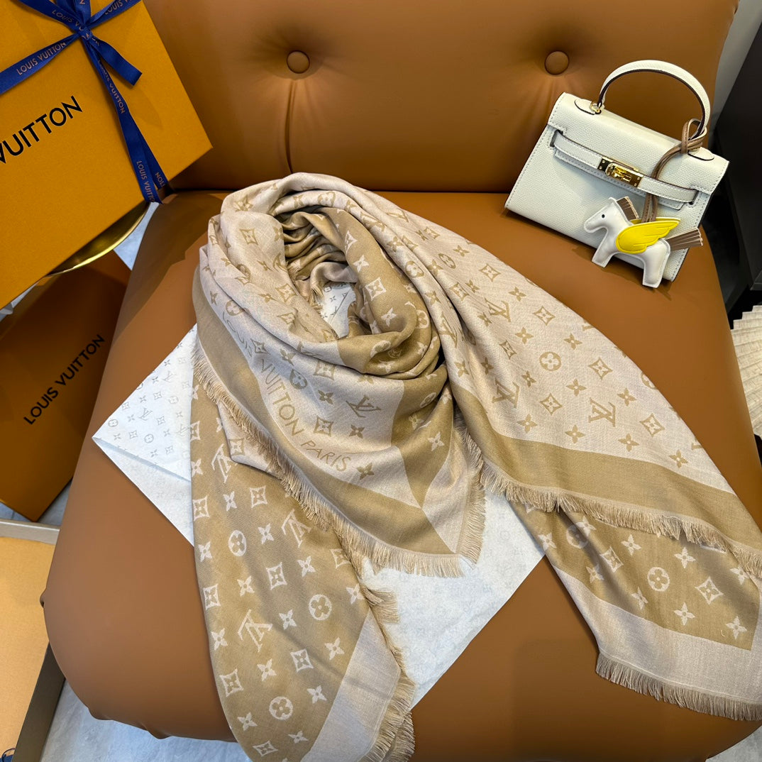 路L家-Monogram圖案披肩 40*140cm 60%絲40%羊毛