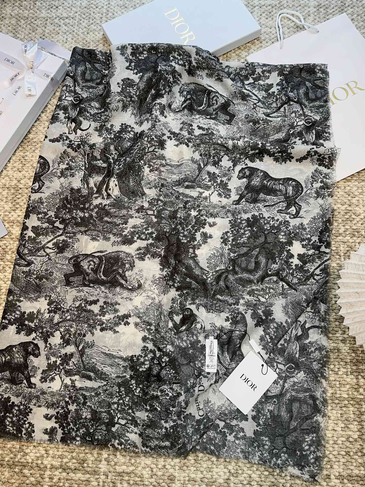 迪D家-絲羊絨圍巾長披肩 140*180cm
